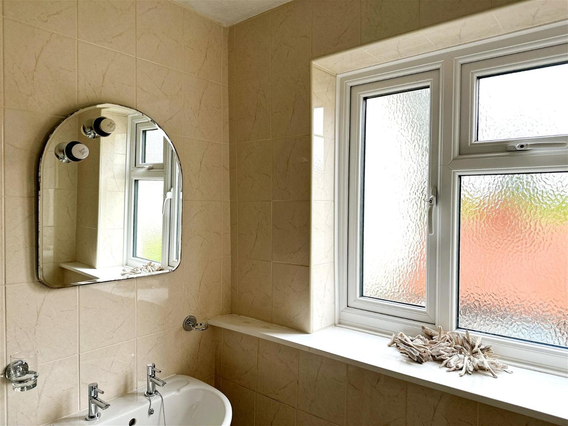 Cosy Country Escape | Fireplace & Views | Leeds & York