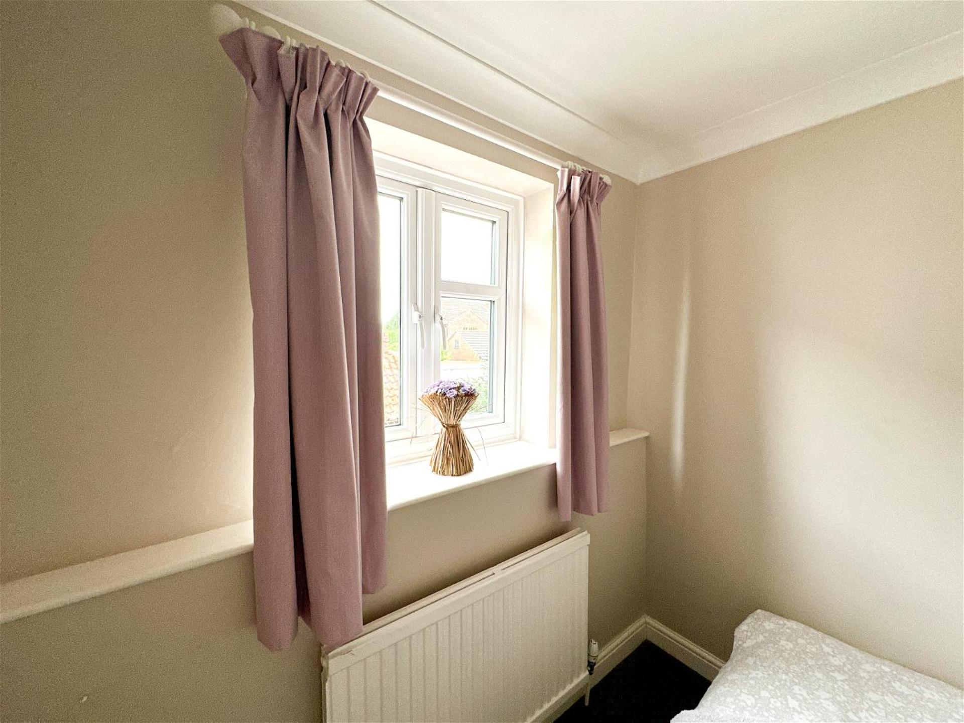Cosy Country Escape | Fireplace & Views | Leeds & York, photo 28