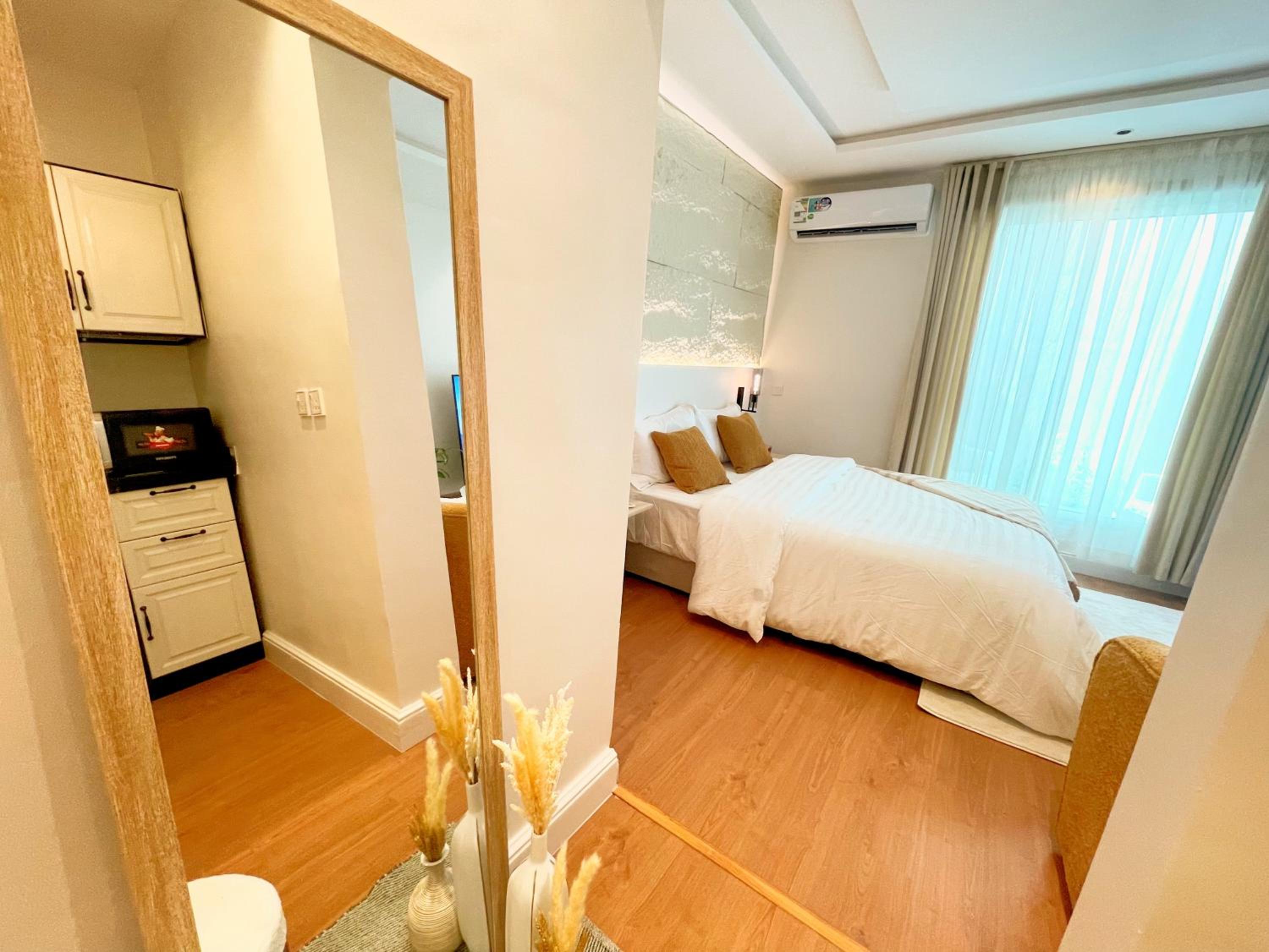 Modern studio with self check-in