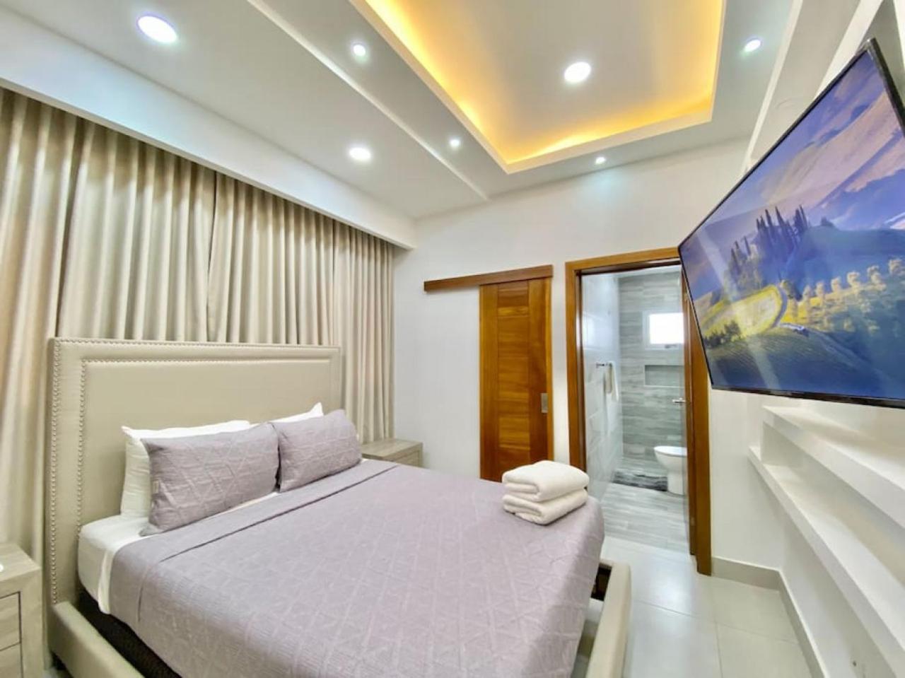 Elegant City Center Condo