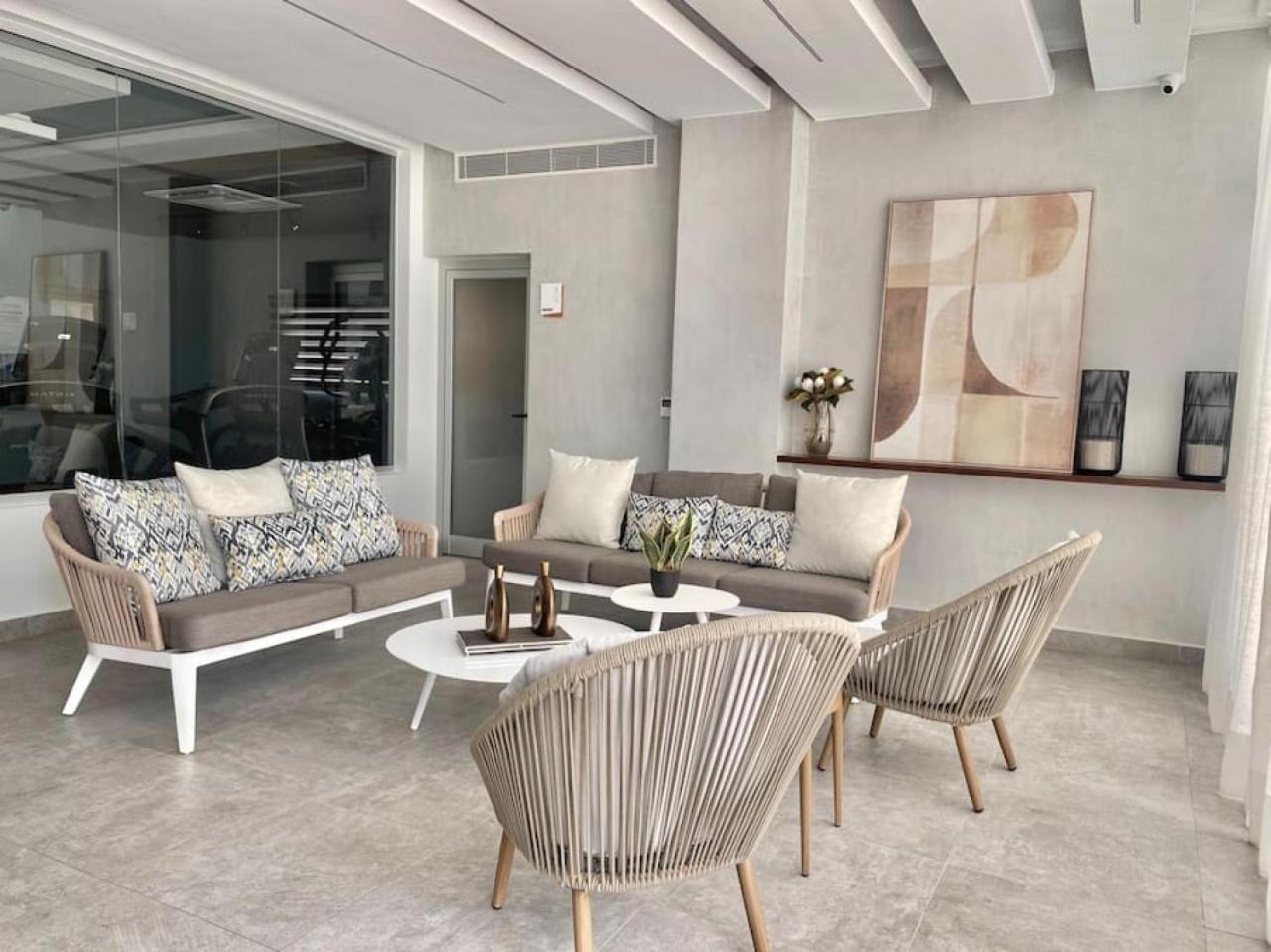 Elegant City Center Condo