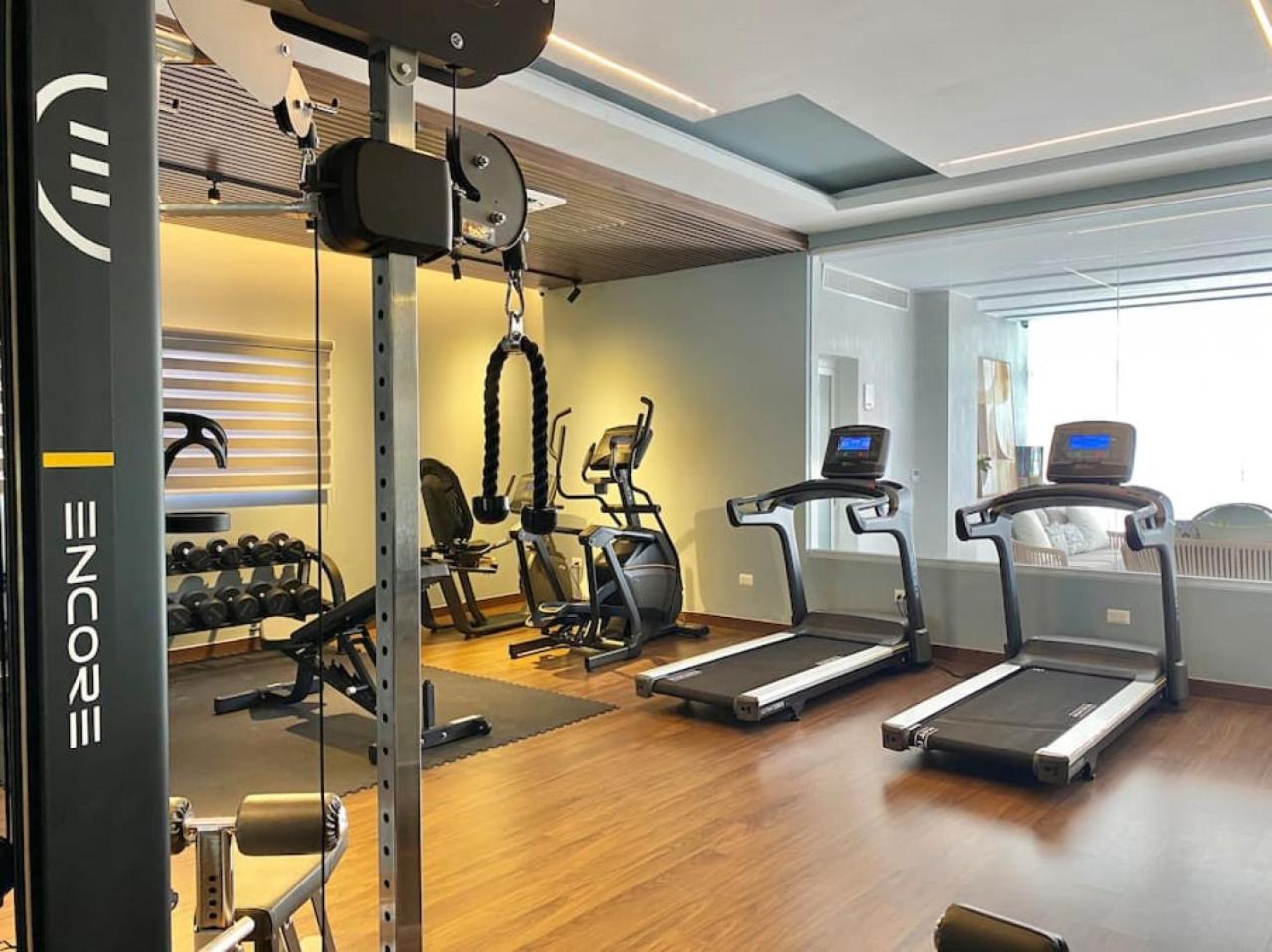 Elegant City Center Condo