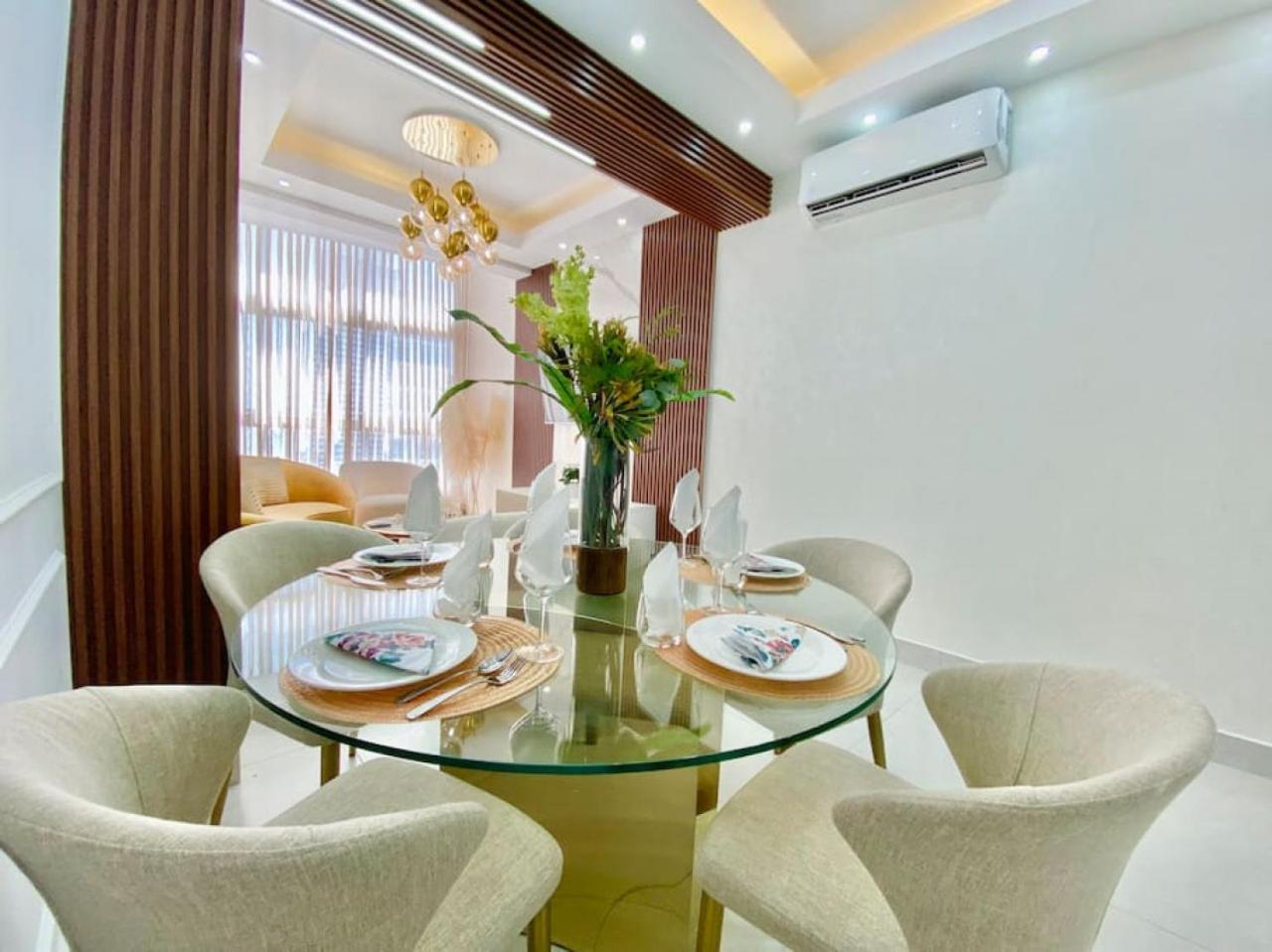Elegant City Center Condo