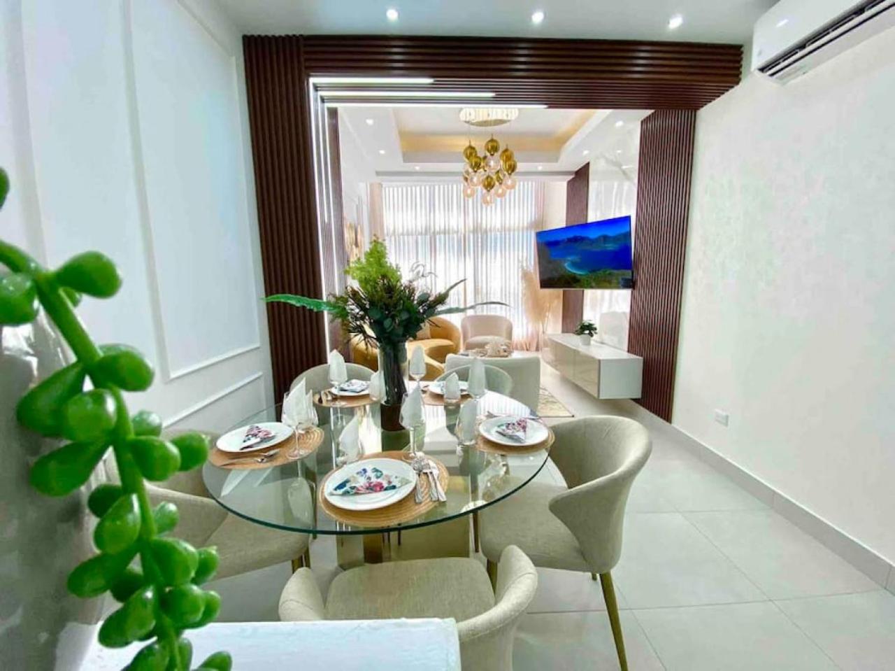 Elegant City Center Condo