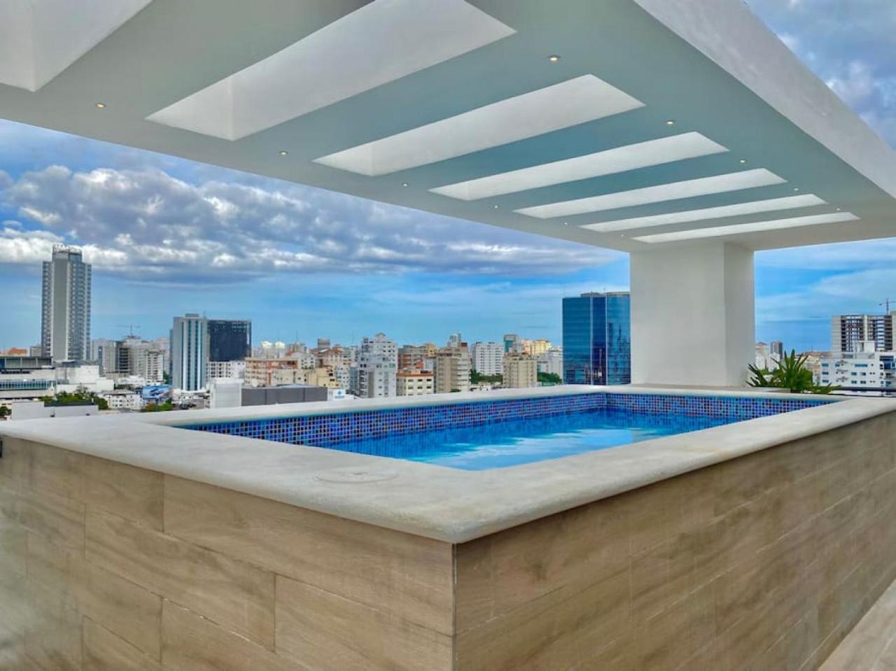 Lovely City Center Condo