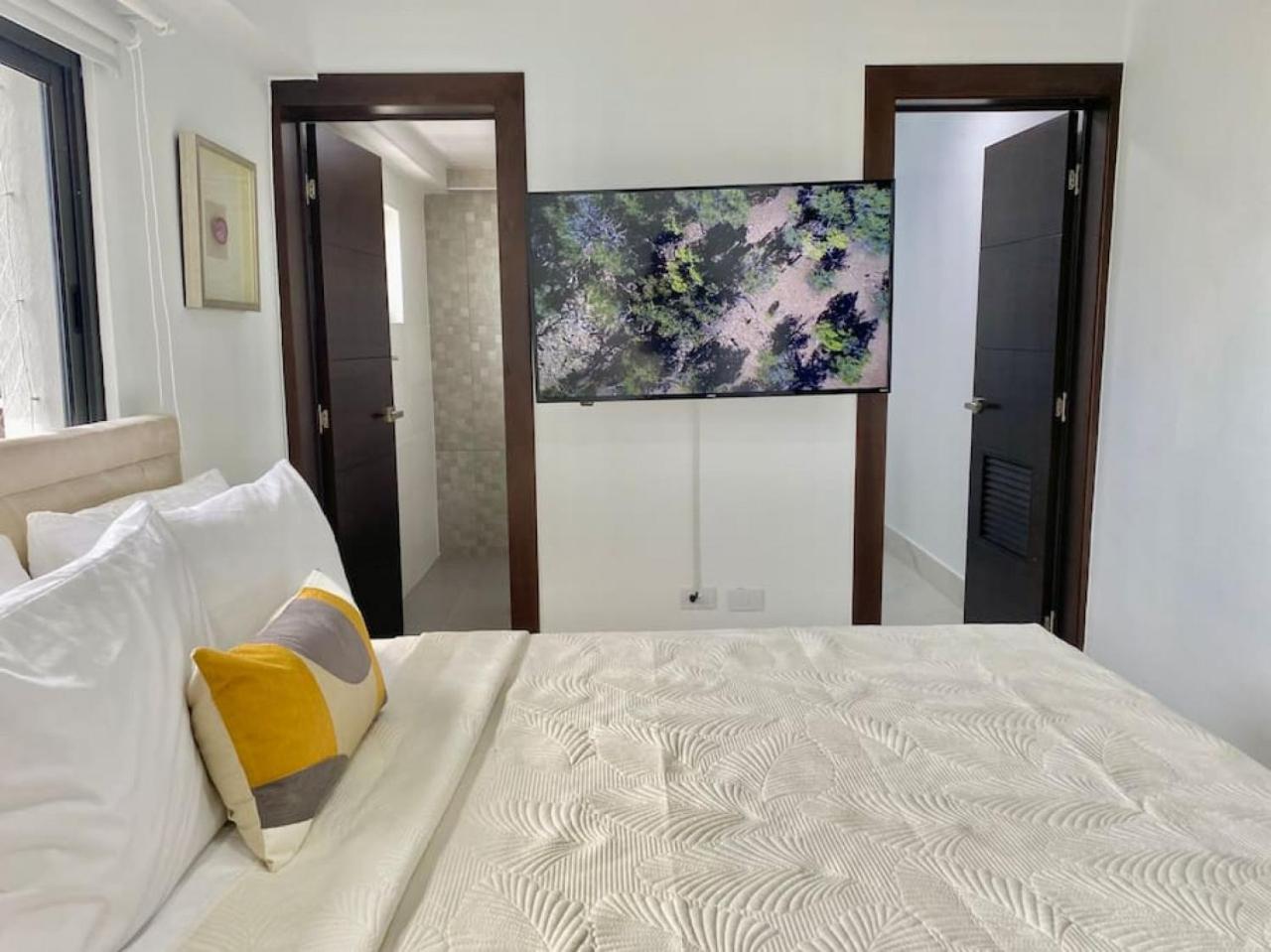 Lovely City Center Condo