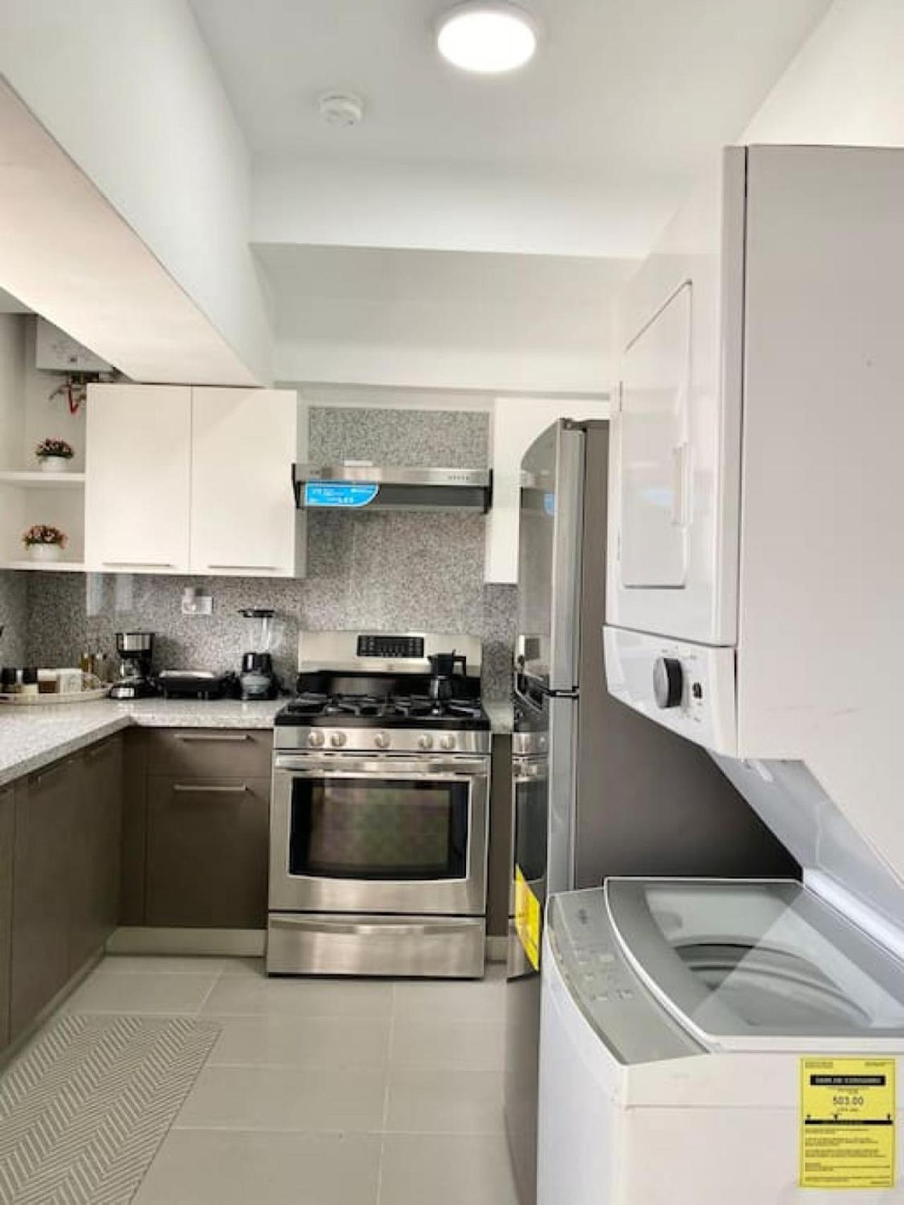 Lovely City Center Condo