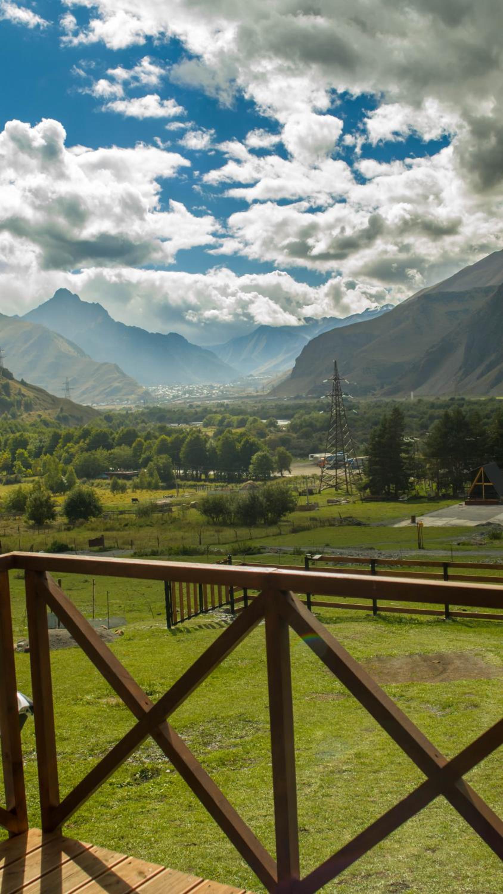 Cliffside cottage Kazbegi