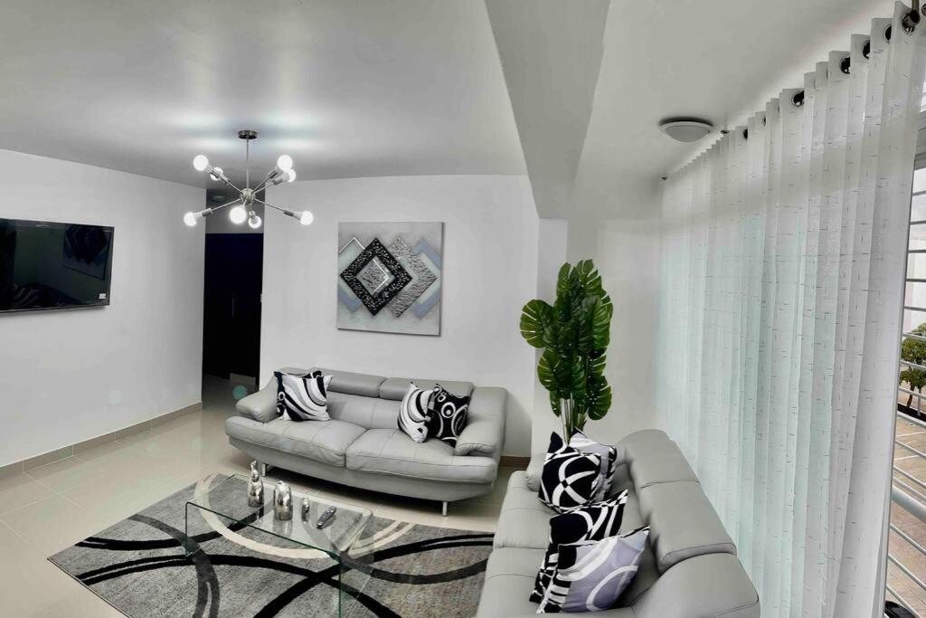 Hermoso conjunto residencial con piscina