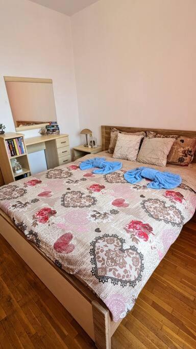 Beachfront Gem in Varna Center