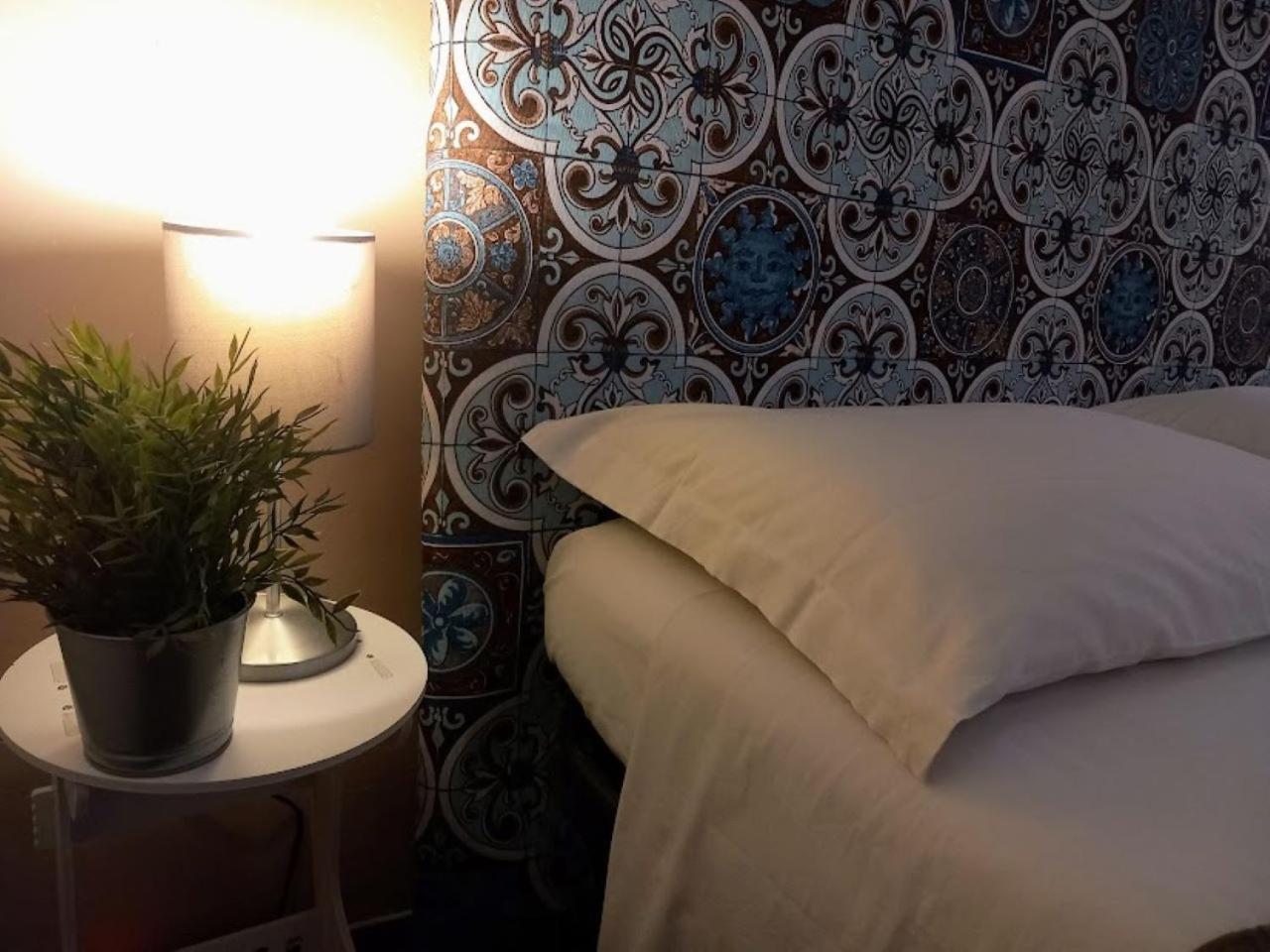 Casa Bianca - Centro Città e due minuti a piedi dalla Metro photo 2