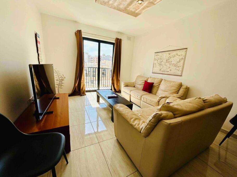 Duplex Whiskey Home 200m away from the Sea and the Square photo 2