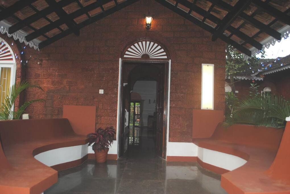 Pavoa Estate Farmhouse Villa view 3
