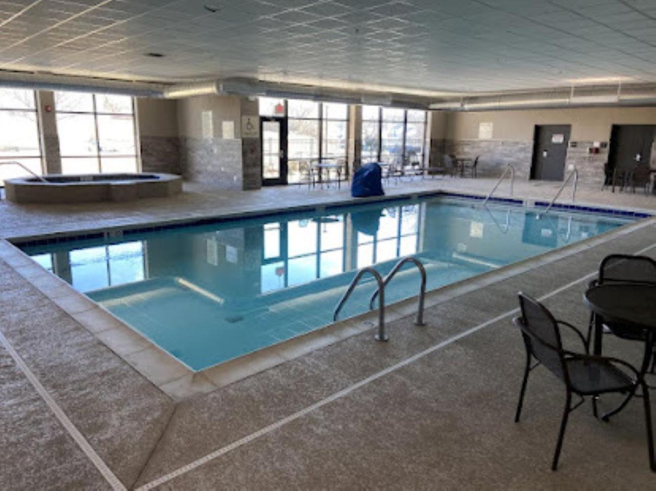 Hotel Lotus Kansas City Merriam - Property Image 32