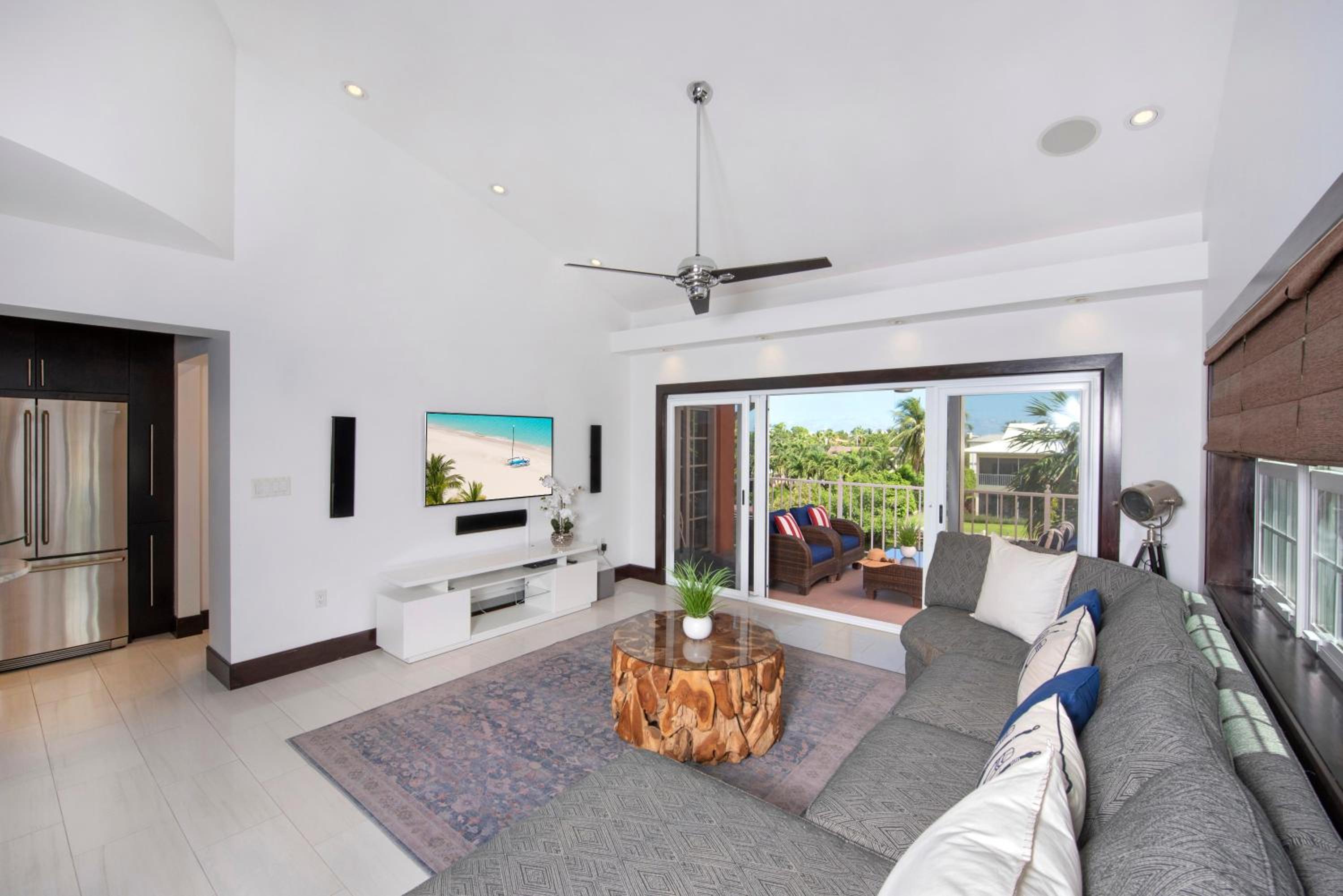 Britannia 7 Mile Beach Condo