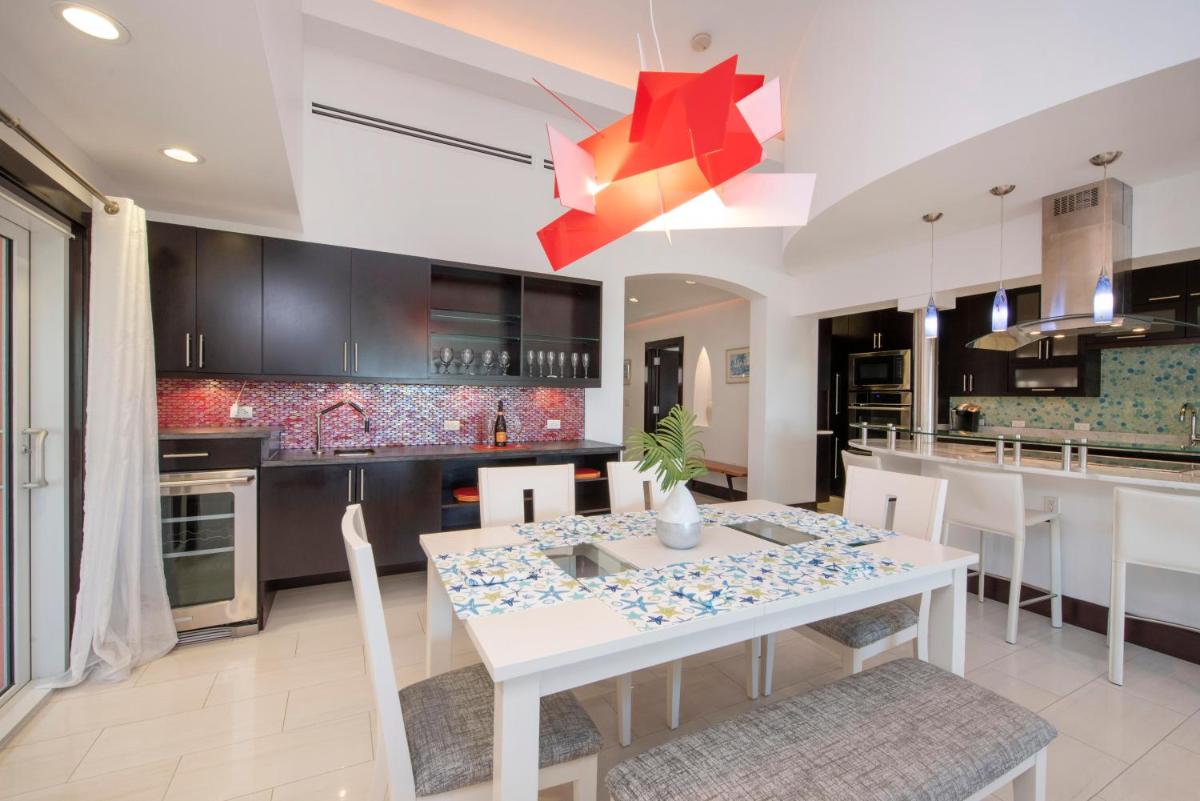 Britannia 7 Mile Beach Condo, photo 48