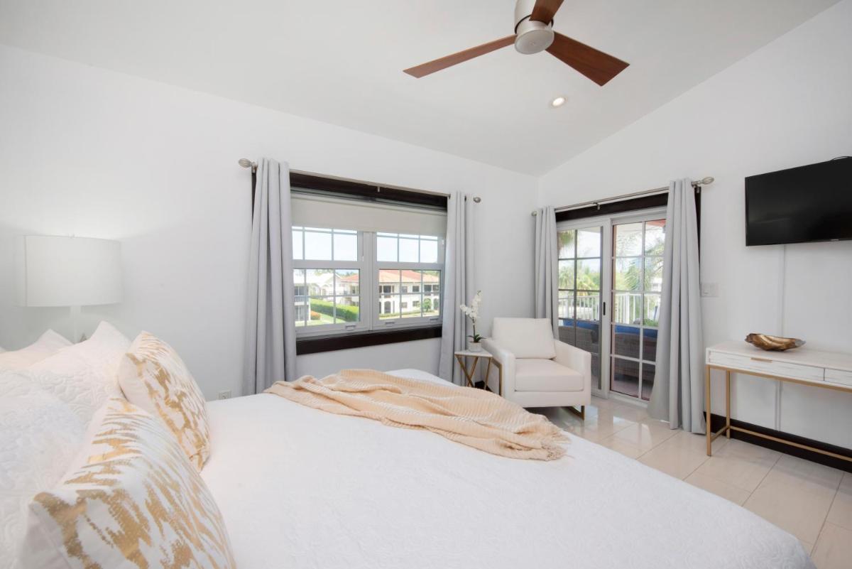 Britannia 7 Mile Beach Condo, photo 80