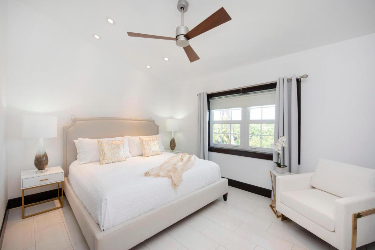 Britannia 7 Mile Beach Condo, photo 15