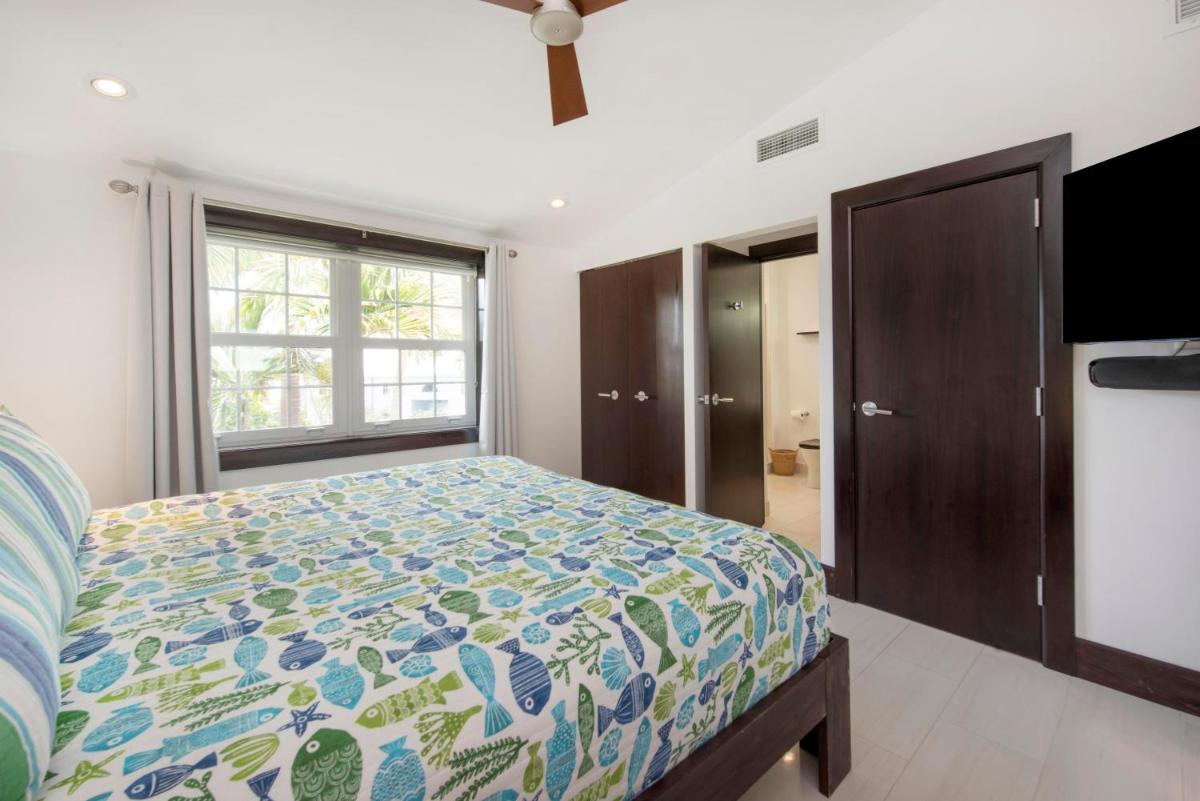 Britannia 7 Mile Beach Condo, photo 74