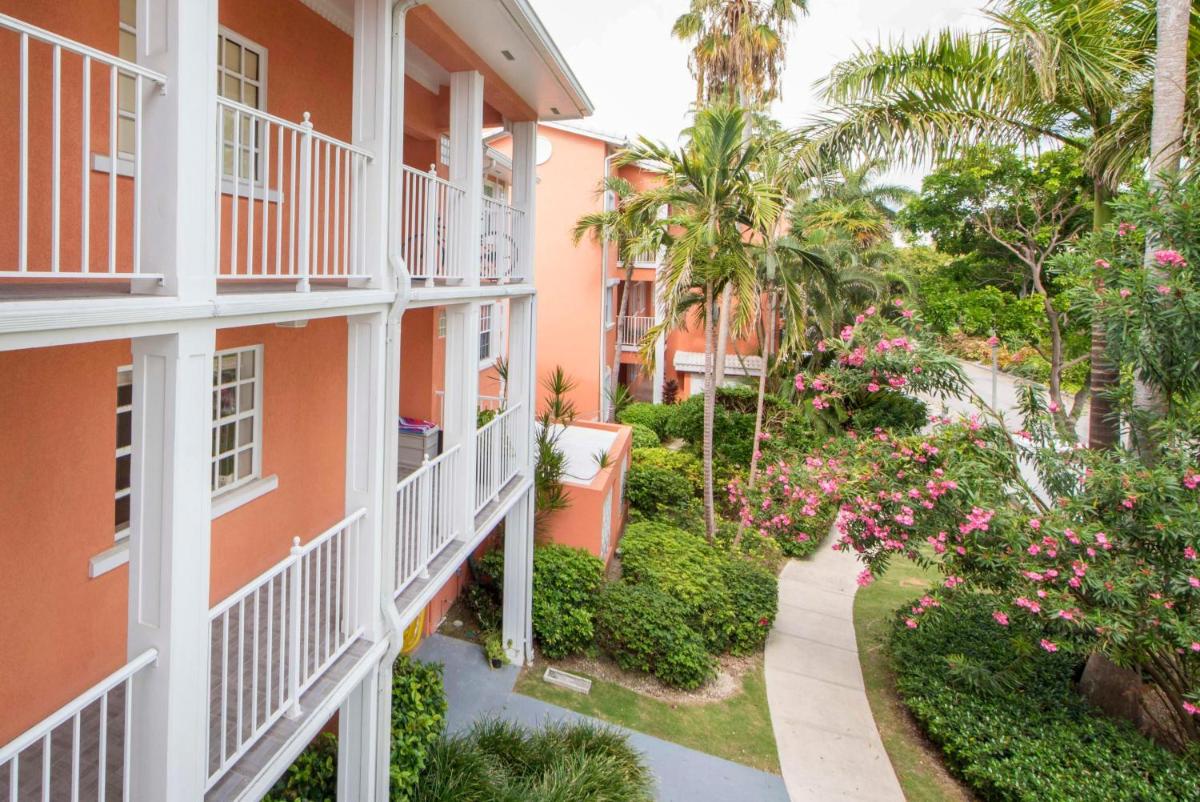 Britannia 7 Mile Beach Condo, photo 61