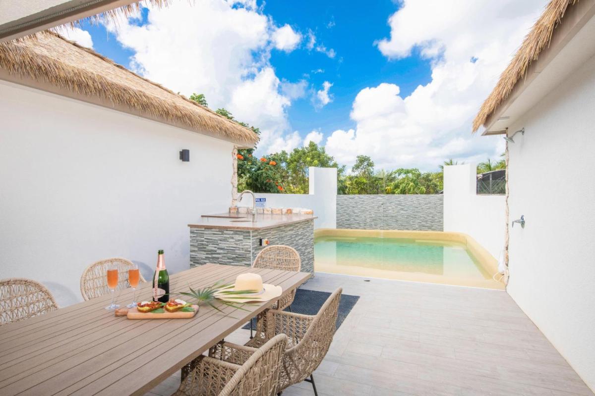 The Mastic Cana Luxury Cottage view 4