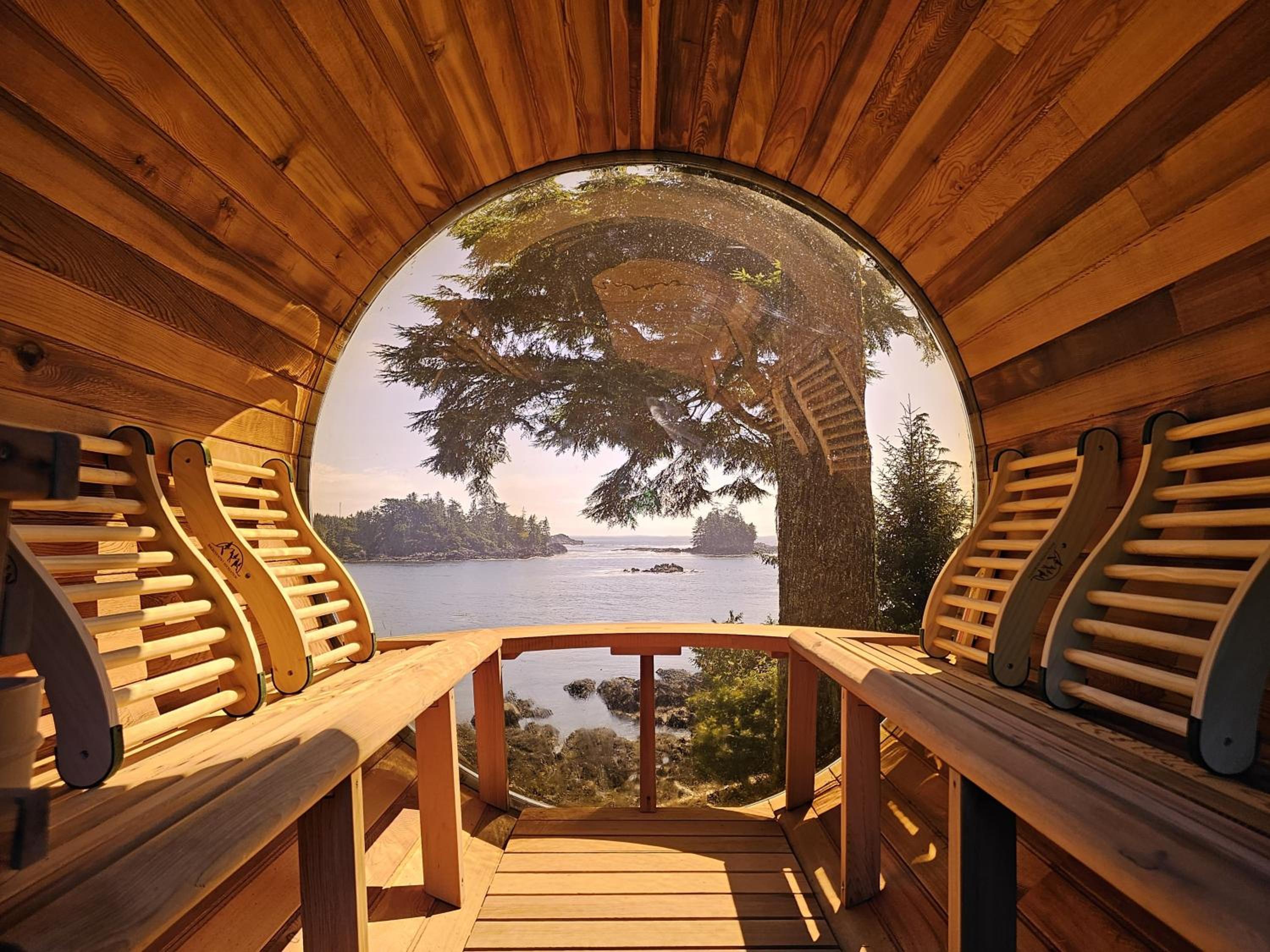 Snug Harbour Inn - Image 4