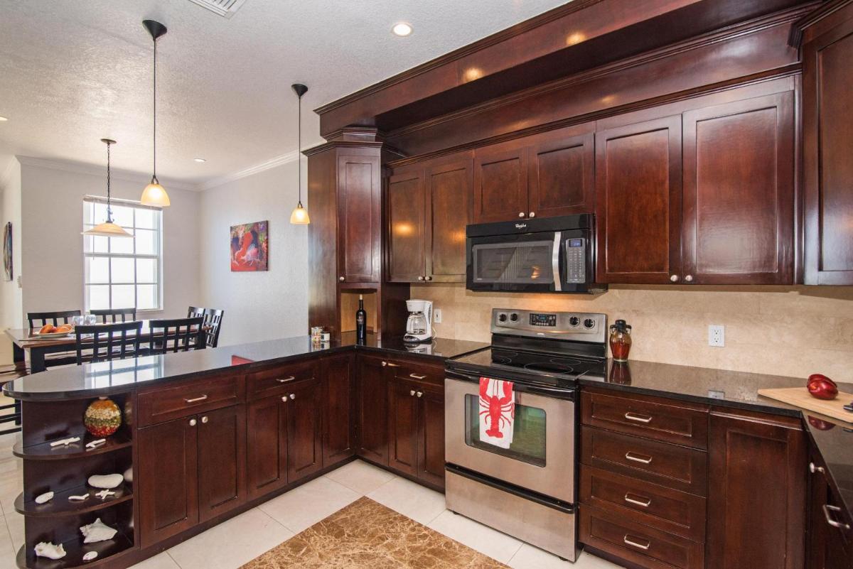 Cayman Paradise Villa #1