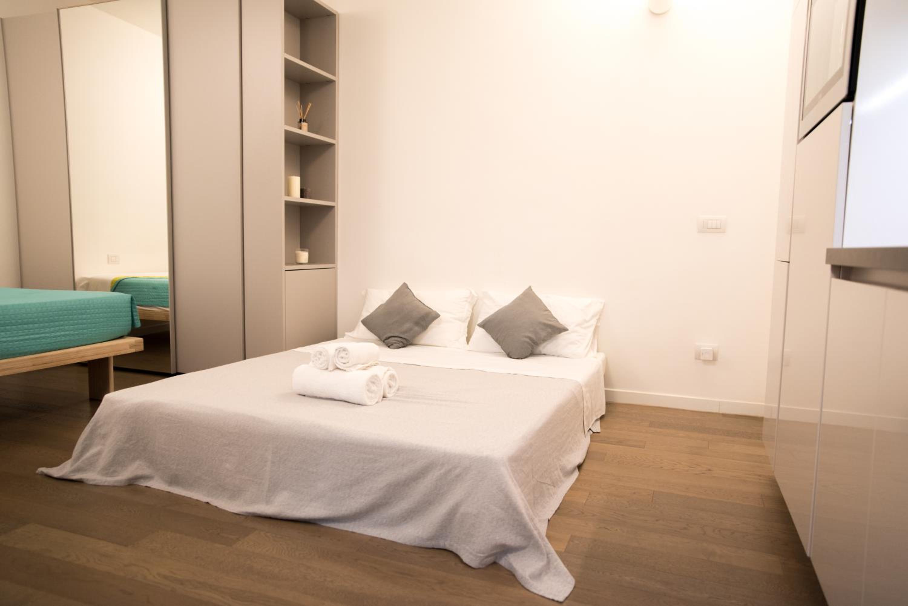 Artstay - Central Apartment Duomo, Spiga, Near Metro M1