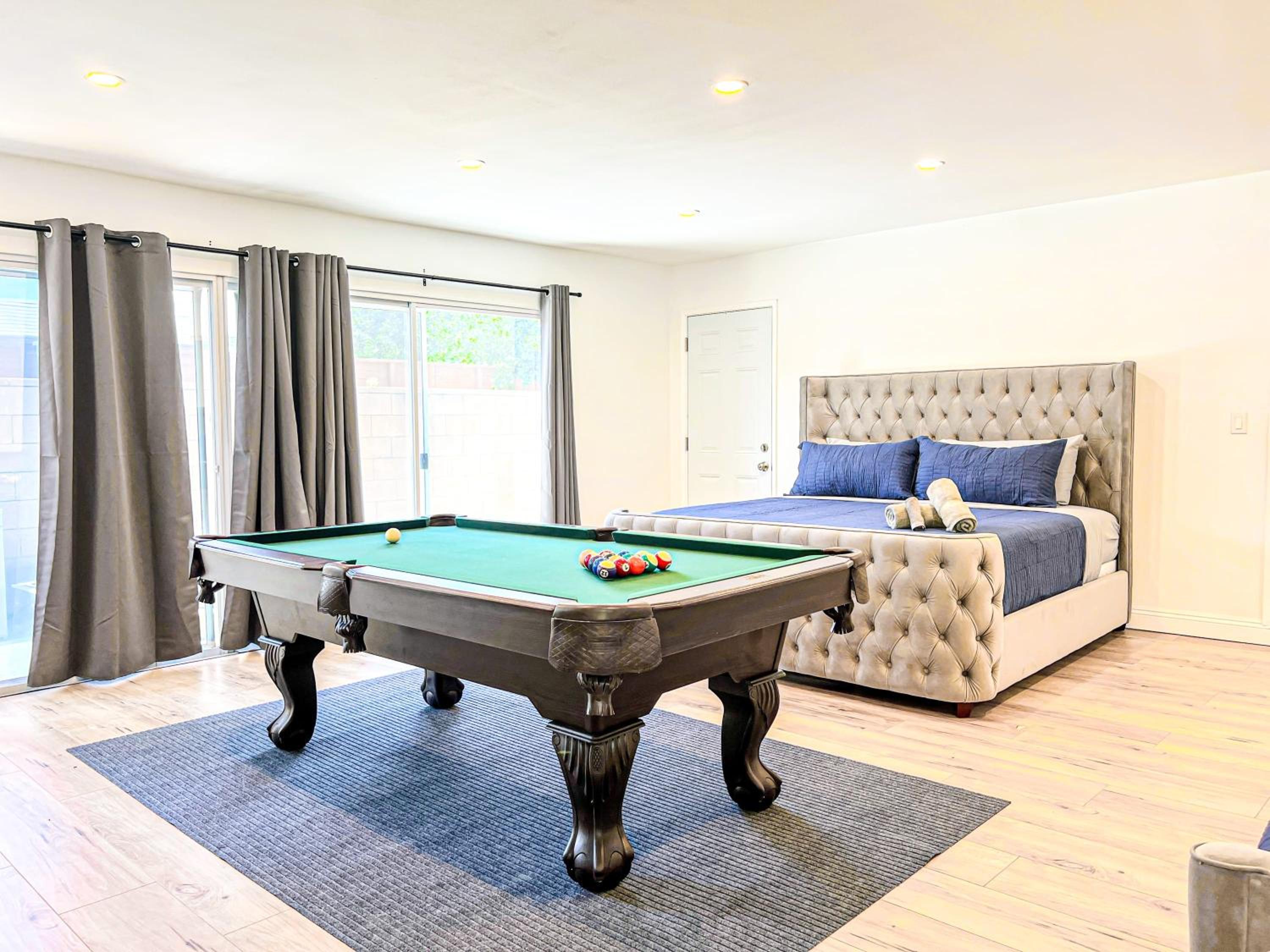 Gorgeous 4BR House with Swimming Pool - Property Image 22