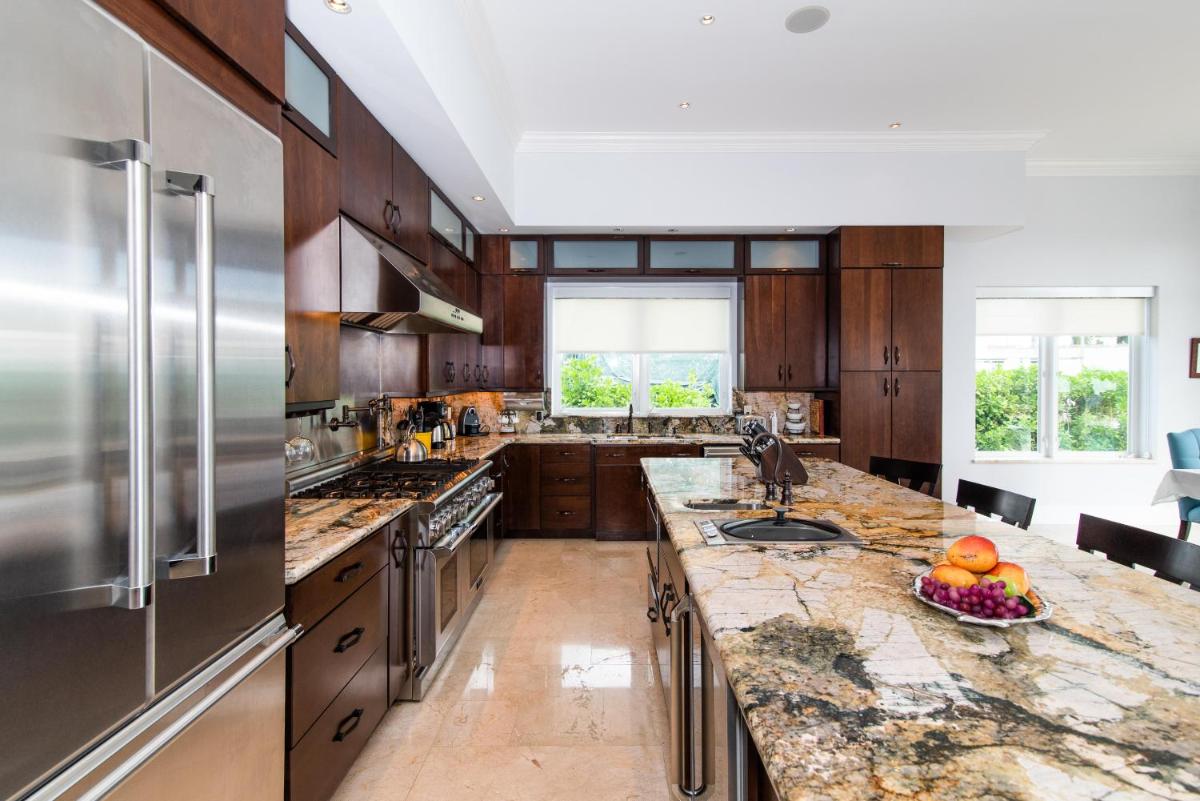 Faroway Luxury Villa