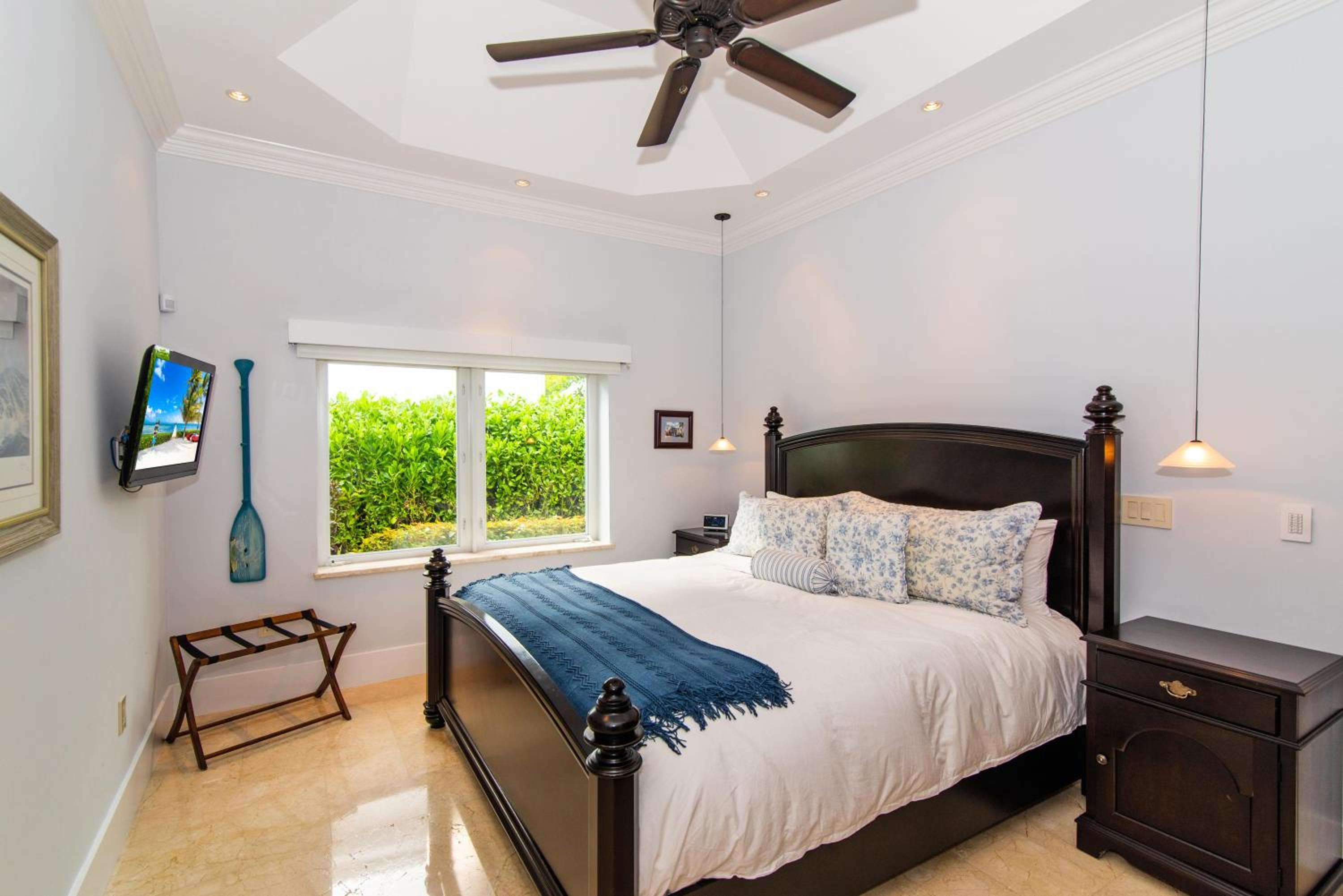 Faroway Luxury Villa