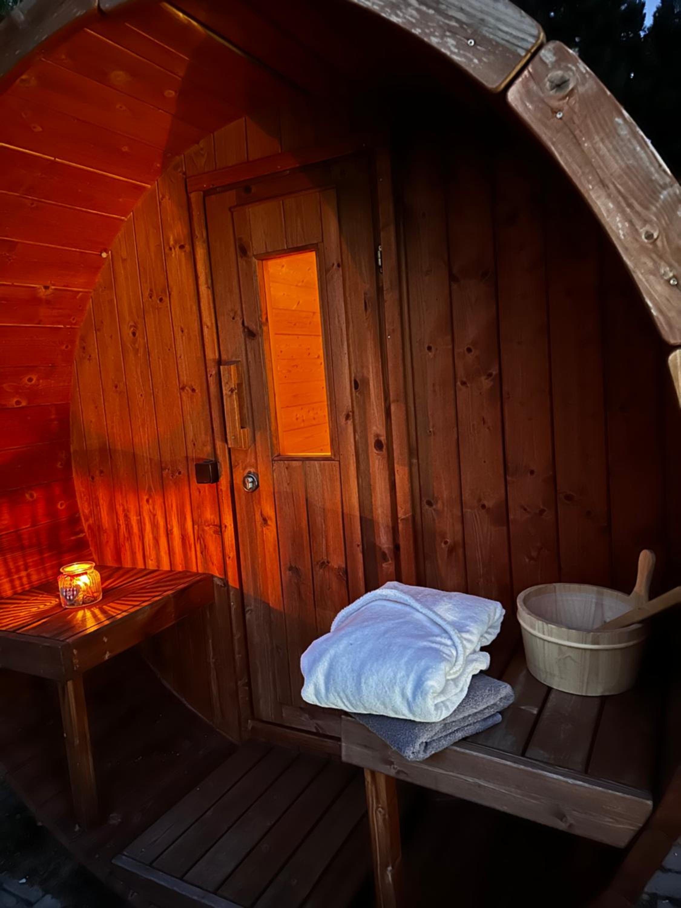 Moderní dům s bazénem a saunou, Žďárské vrchy
