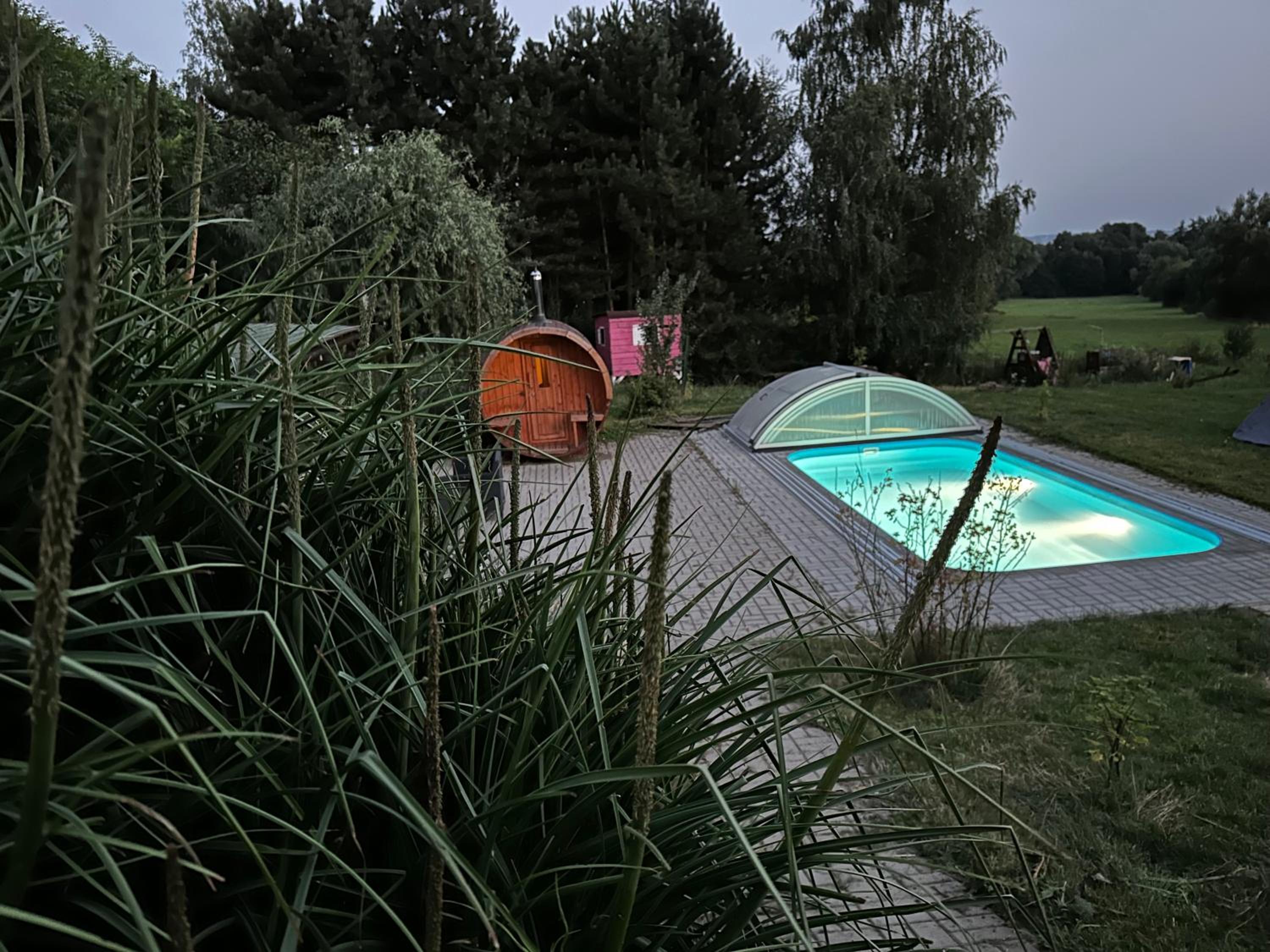 Moderní dům s bazénem a saunou, Žďárské vrchy