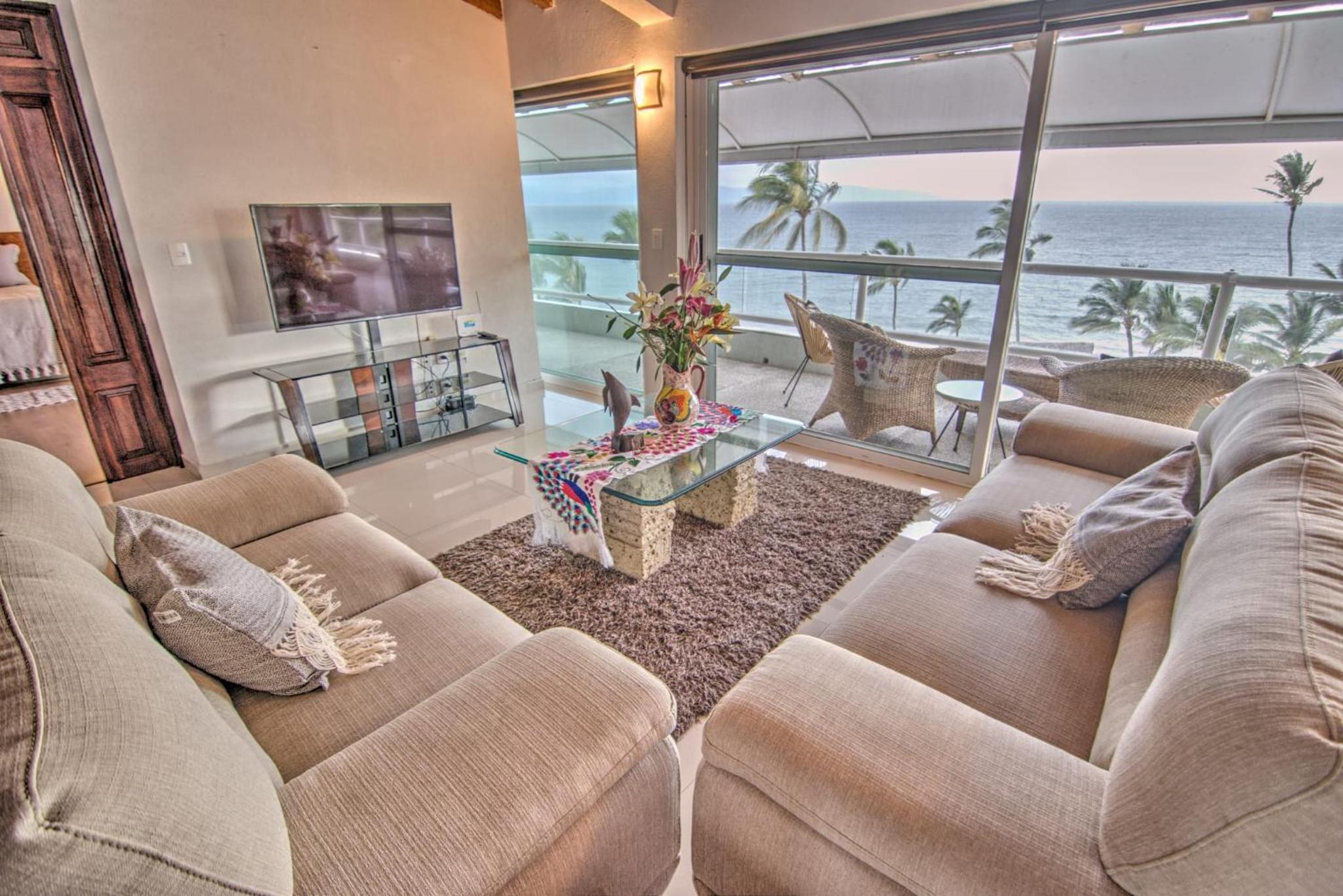 Costa Dorada - Beachfront Penthouse in Bucerias Golden Zone