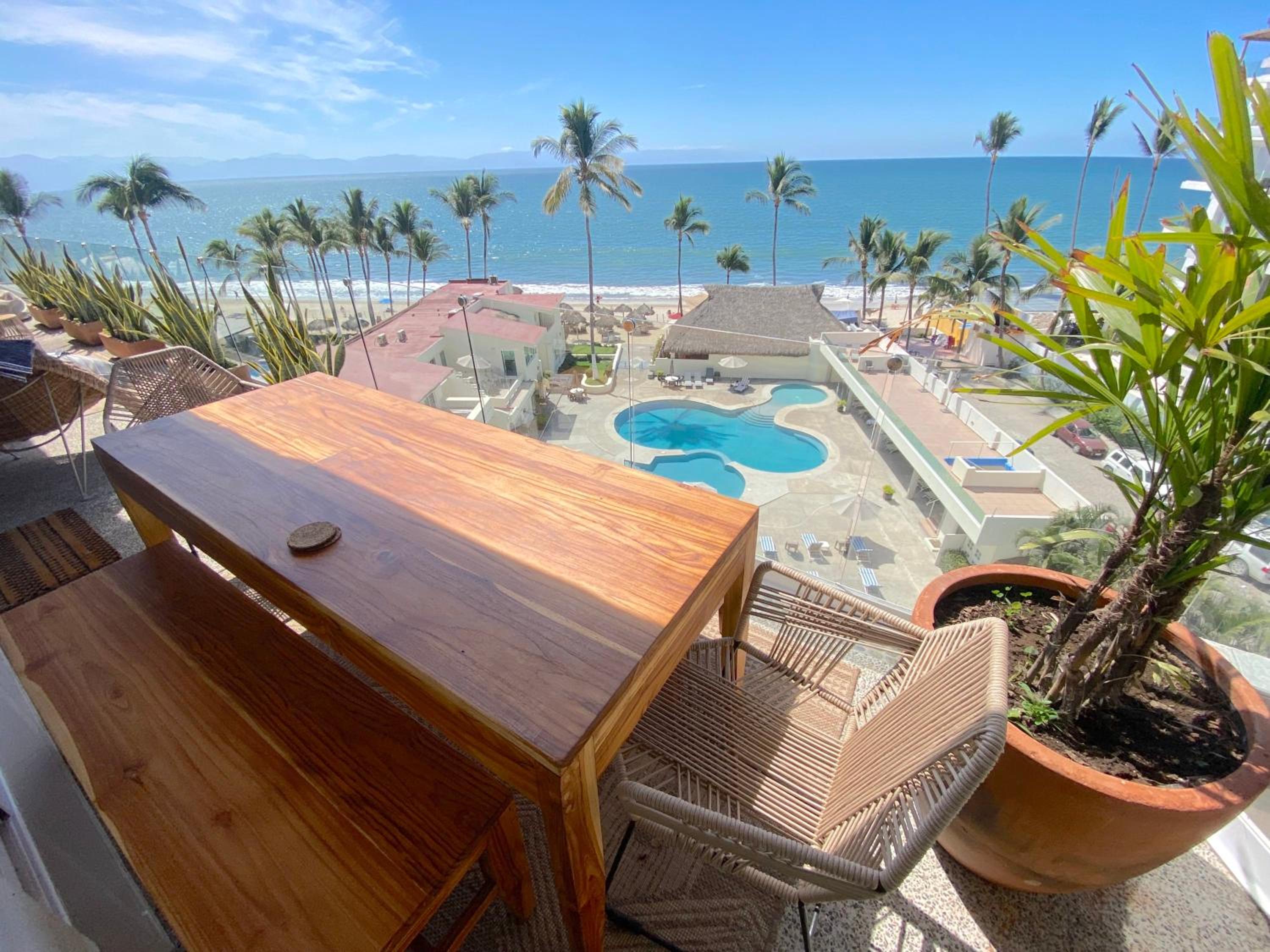 Costa Dorada - Beachfront Penthouse in Bucerias Golden Zone