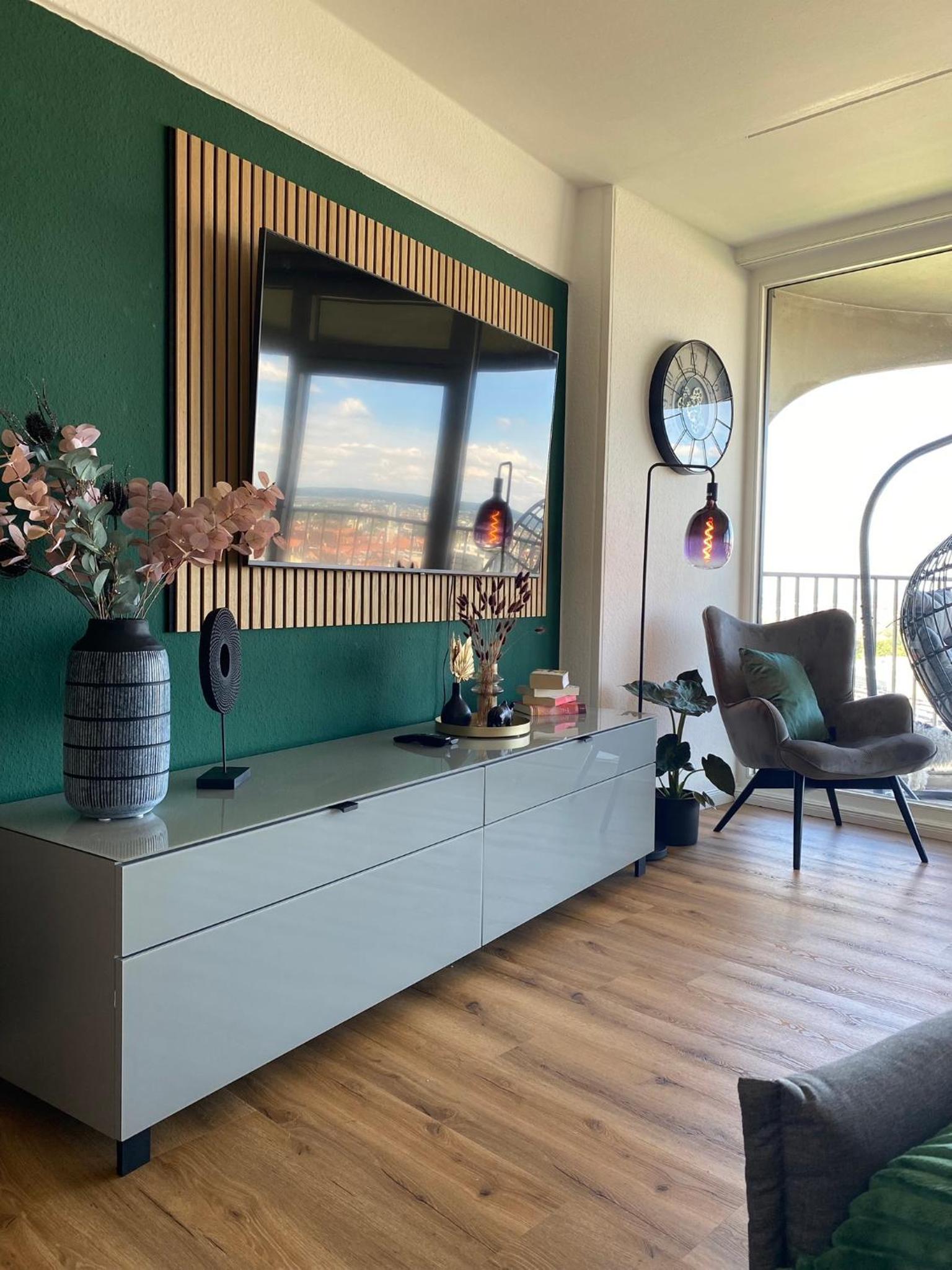 Hotel Tower I 26th floor I Boxspring I Nespresso