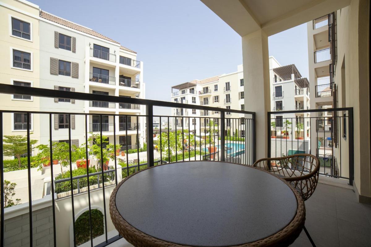 Sophisticated 2BR in La Cote, Port de La Mer