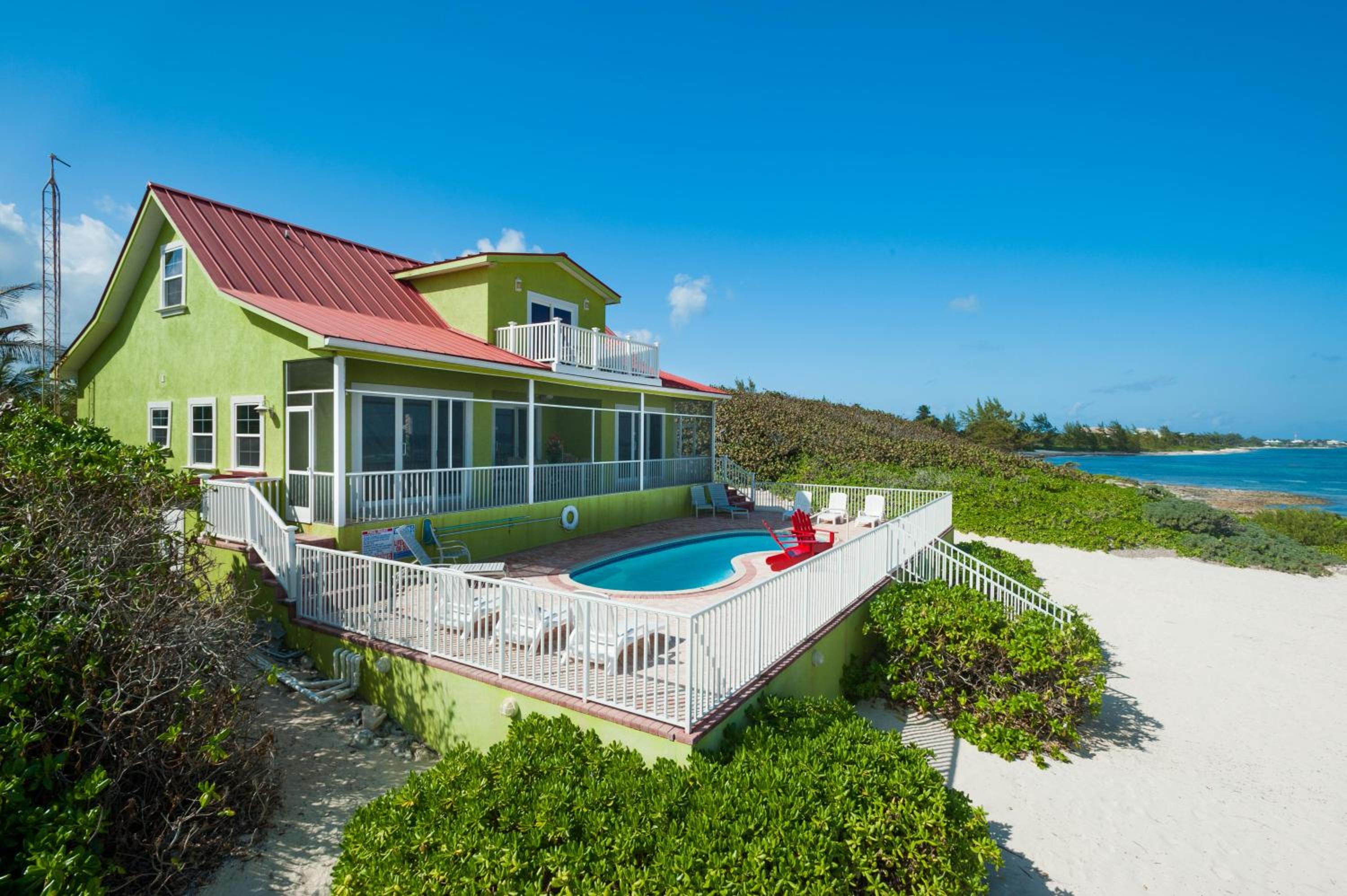 Parrot-ise 4 Bedroom Villa