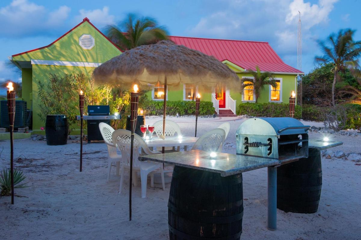 Parrot-ise 4 Bedroom Villa