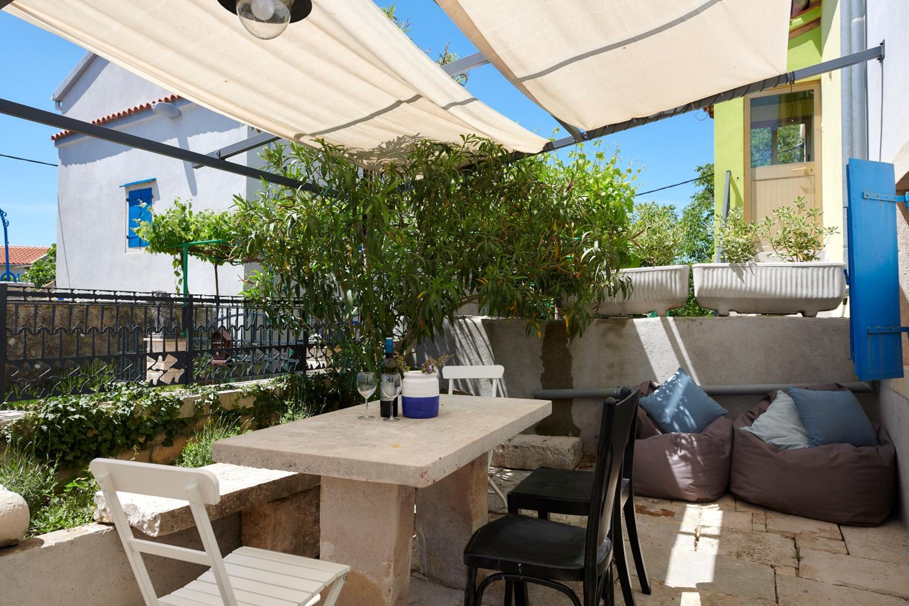 Valesi holiday home view 3