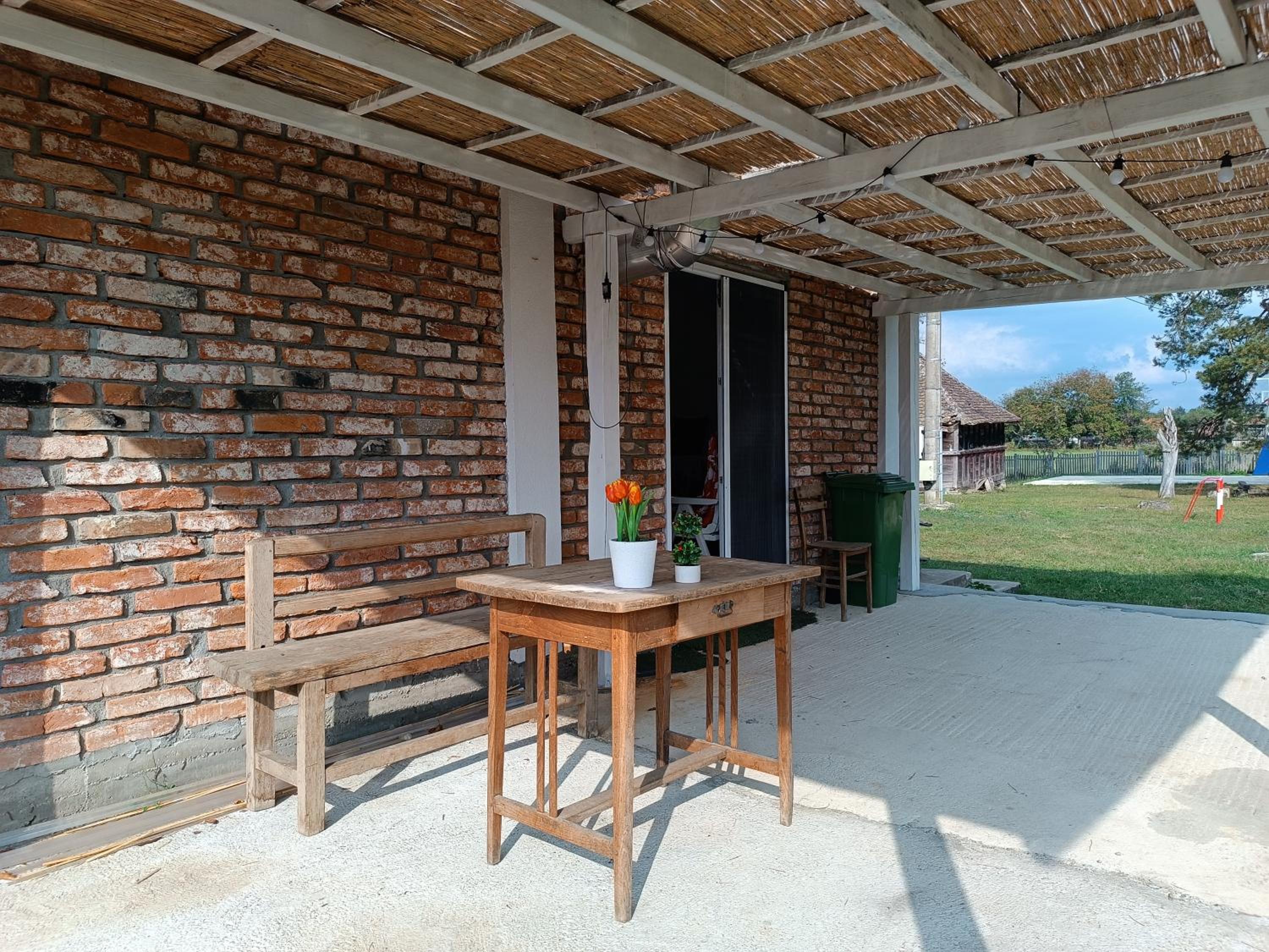 Photo 8