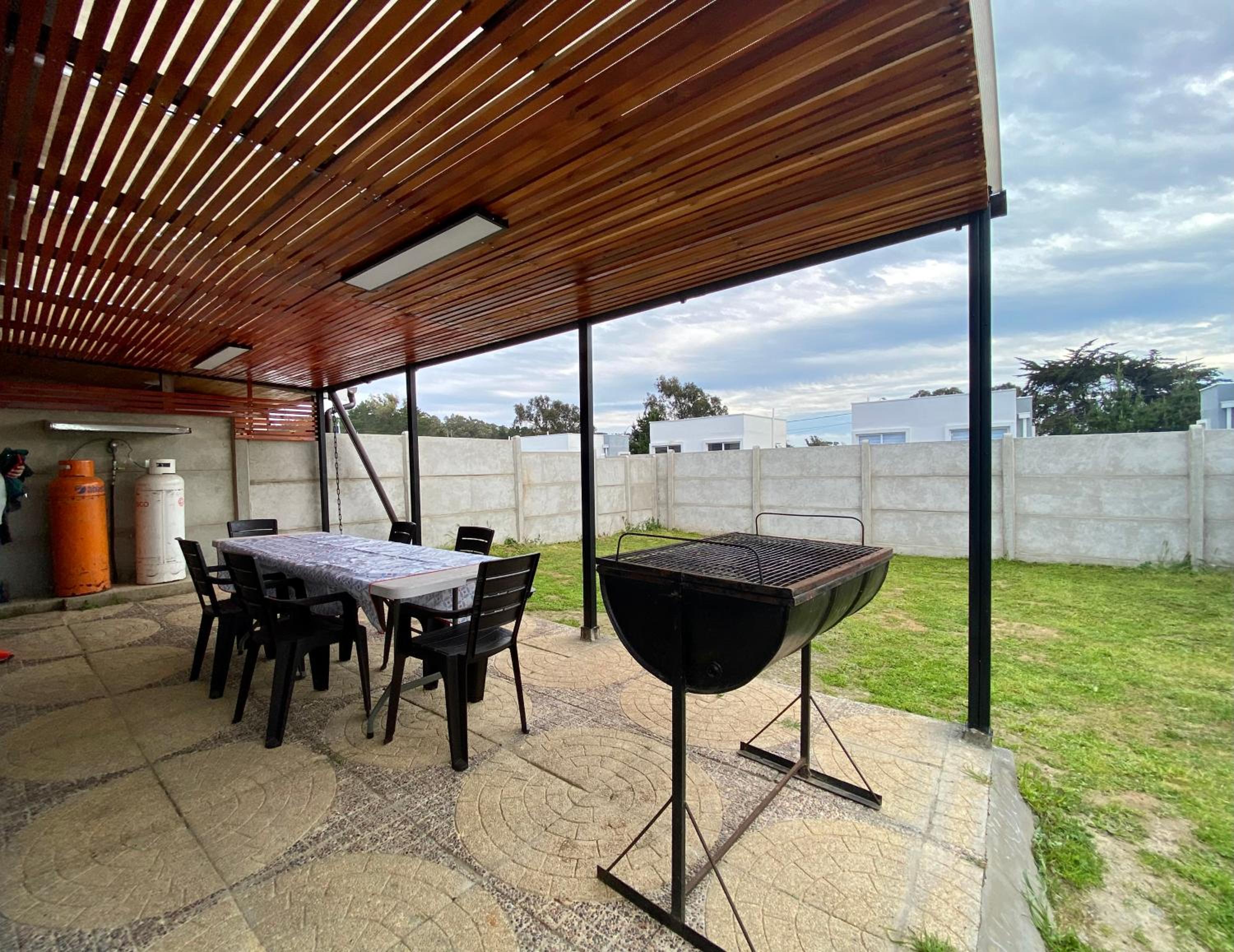 Hermosa Casa El Tabo nueva en condominio