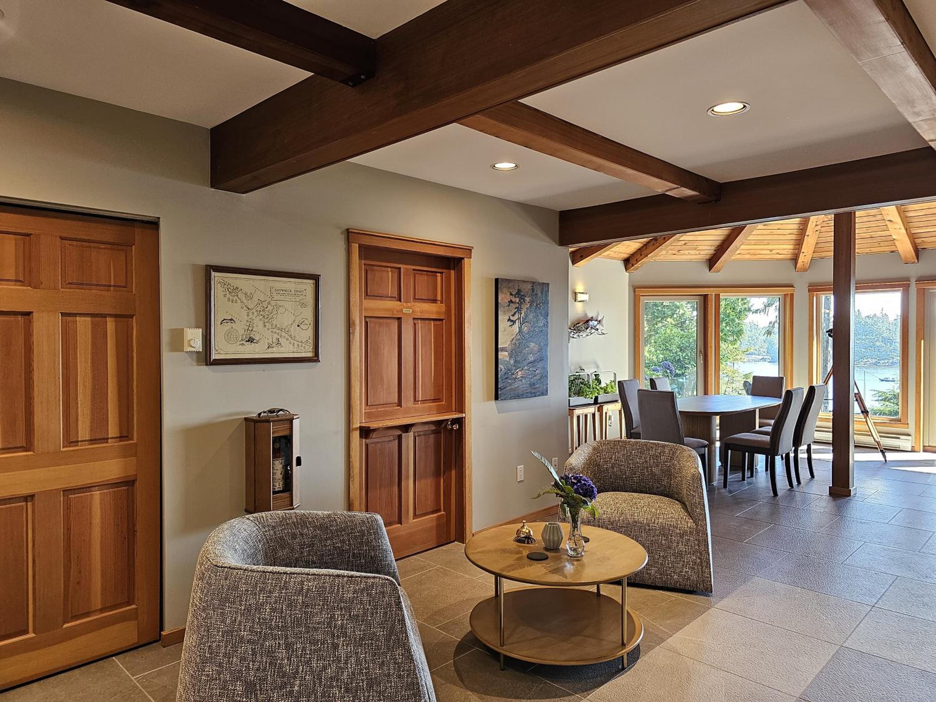 Snug Harbour Inn