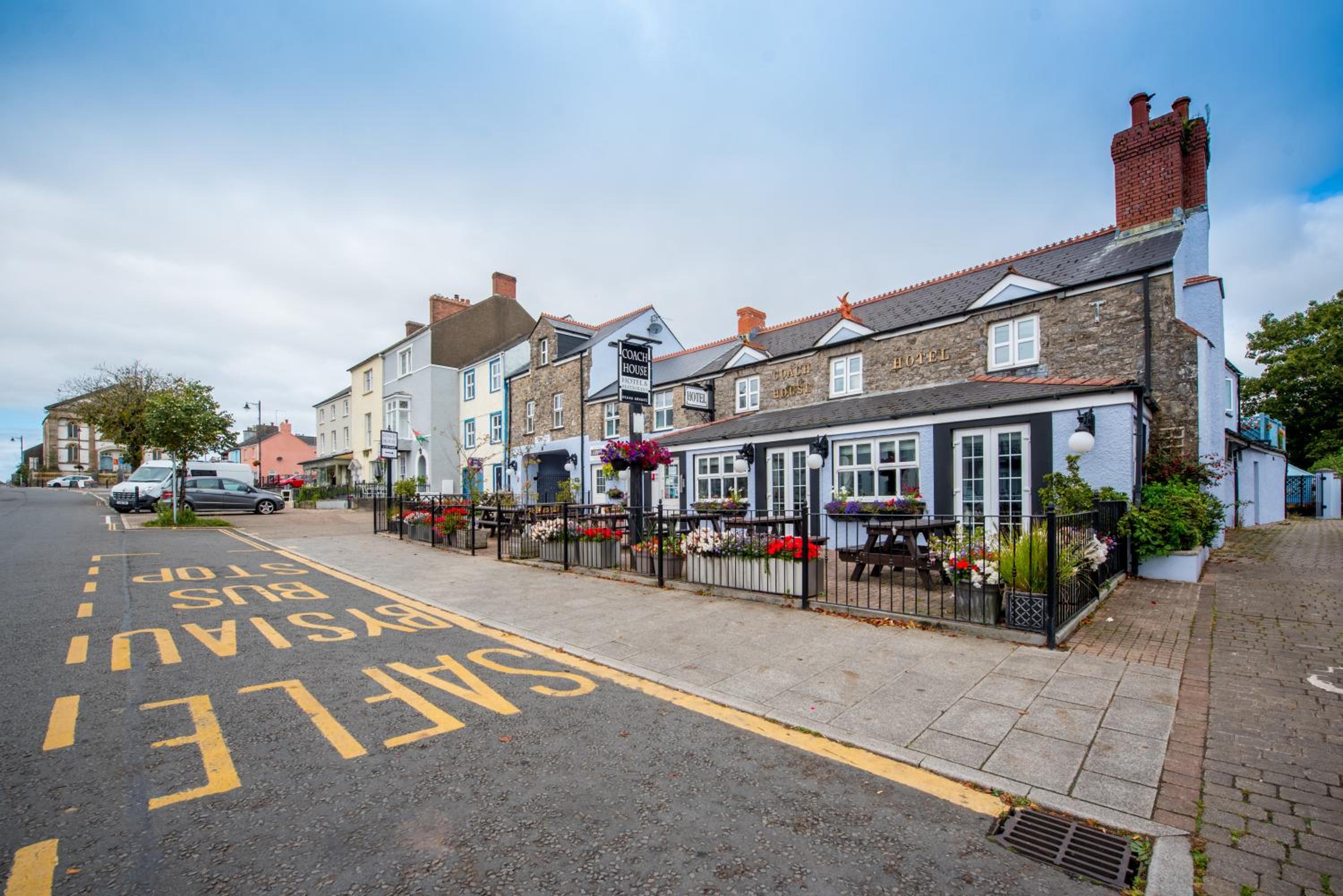 Pembroke Vacations - The Coach House Hotel - Property Image 3