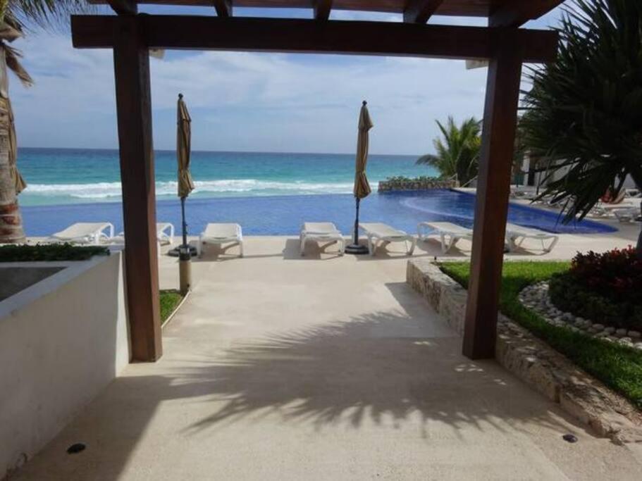 Caribbean Ocean view at the hotel zone