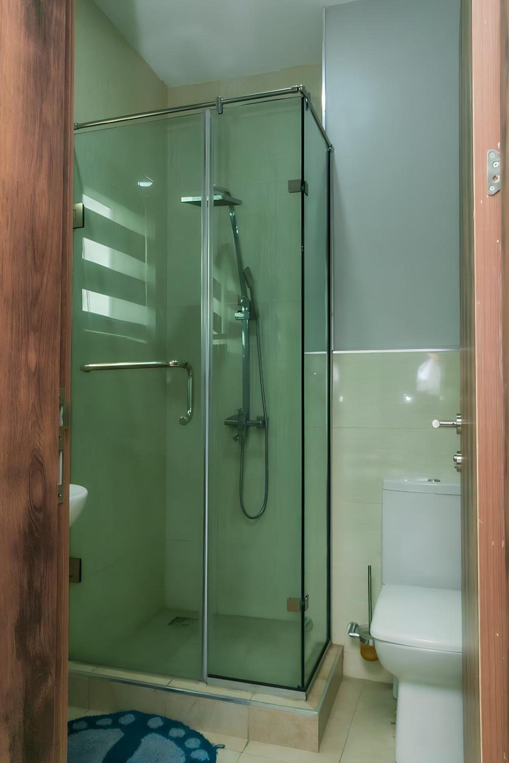 Picturesque 3-bedroom Apartment in Yaba
