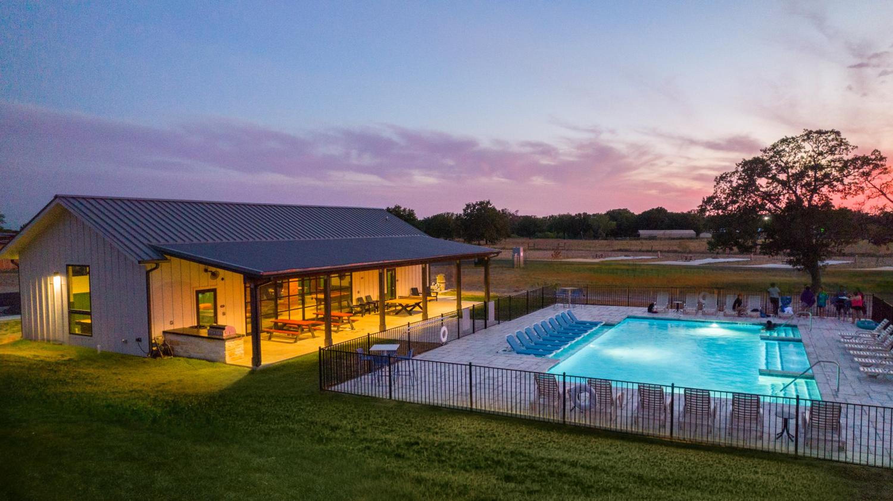 Great Escapes RV Resort Bryan College Station view 3