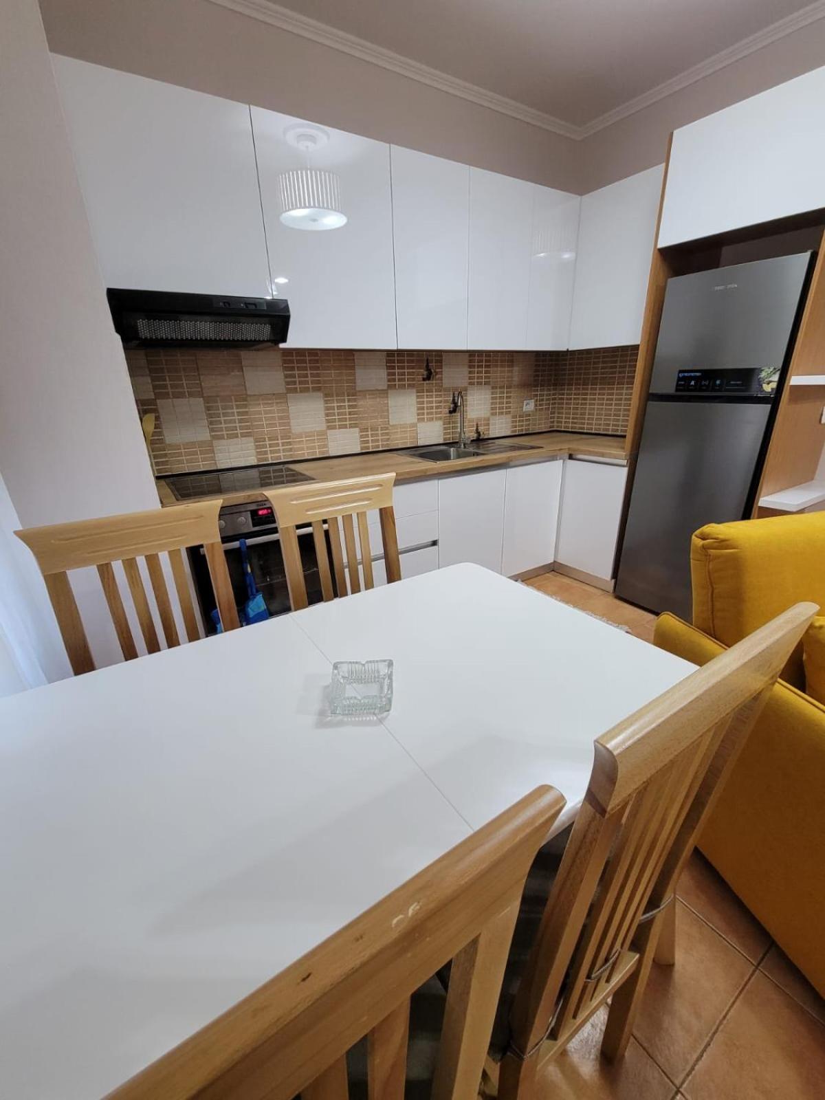 Eri's Beach Apartment for Rent
