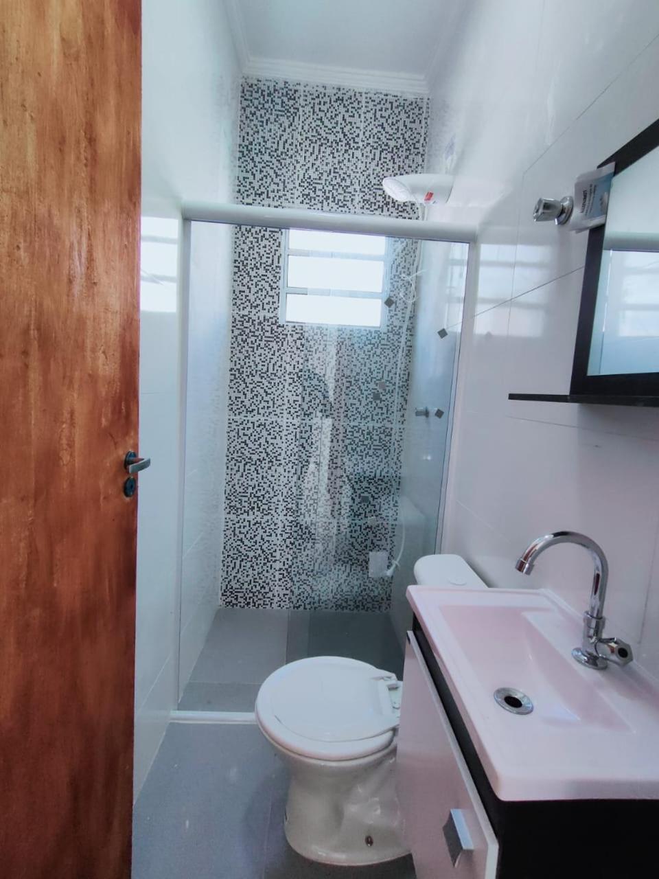 Casa com piscina em itanhaem