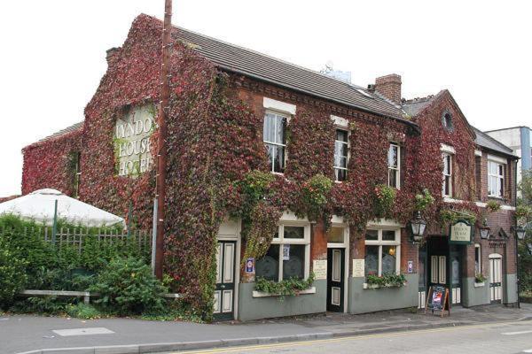 Walsall Vacations - Lyndon House - Property Image 12